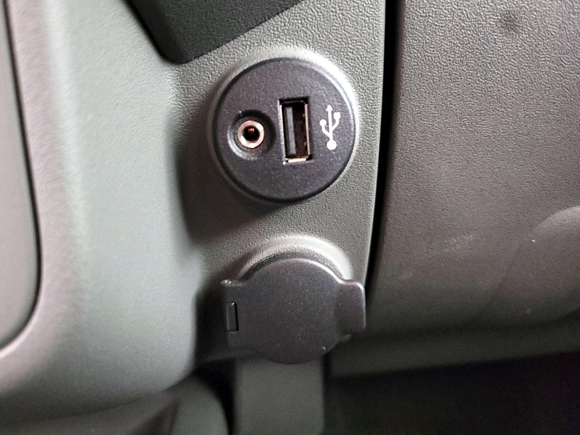 Thumbnail: 2021 Nissan Frontier - 18