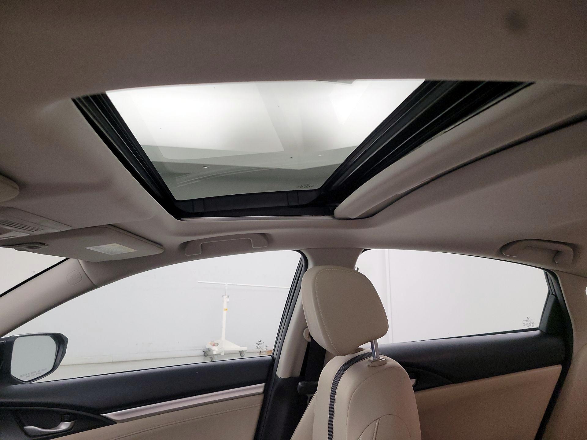 Thumbnail: 2016 Honda Civic - 19