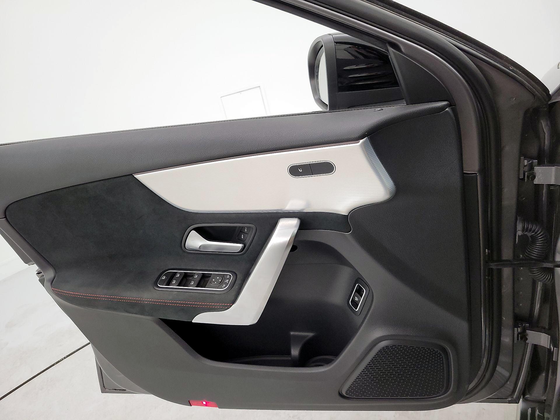 Thumbnail: 2022 Mercedes-Benz A-Class - 12