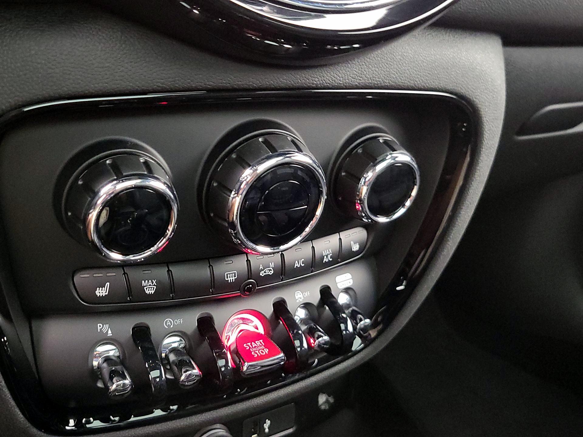 Thumbnail: 2023 MINI Cooper Clubman - 17