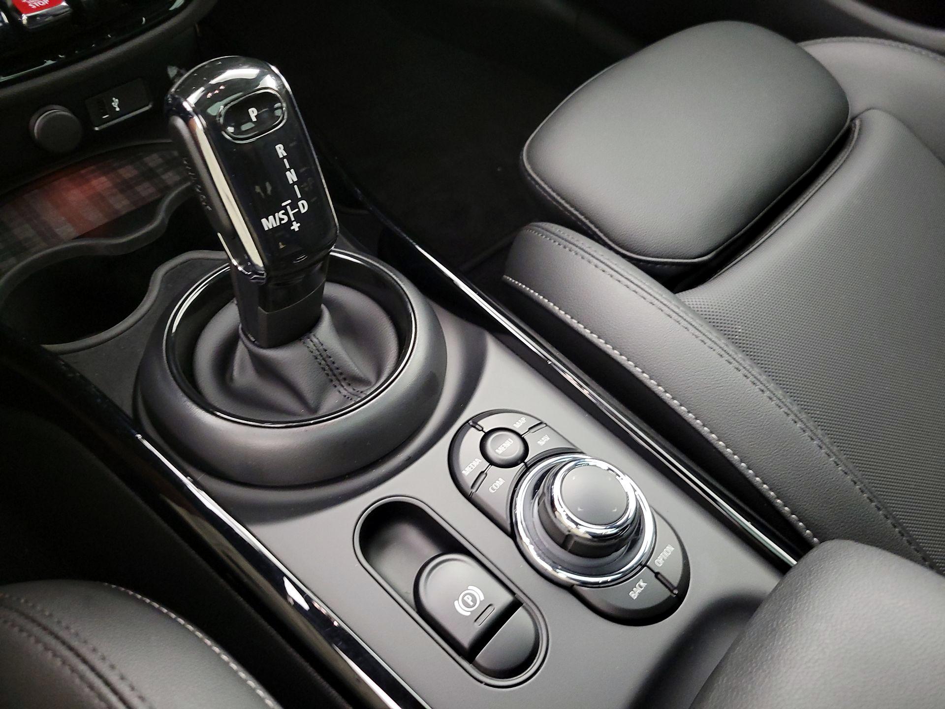 Thumbnail: 2023 MINI Cooper Clubman - 18