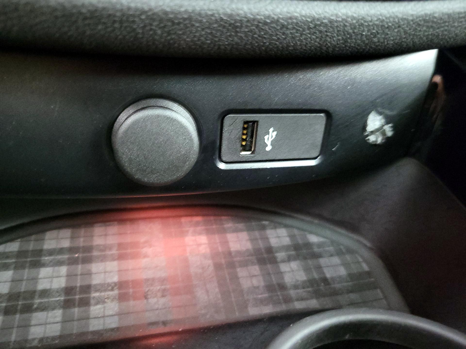 Thumbnail: 2023 MINI Cooper Clubman - 19