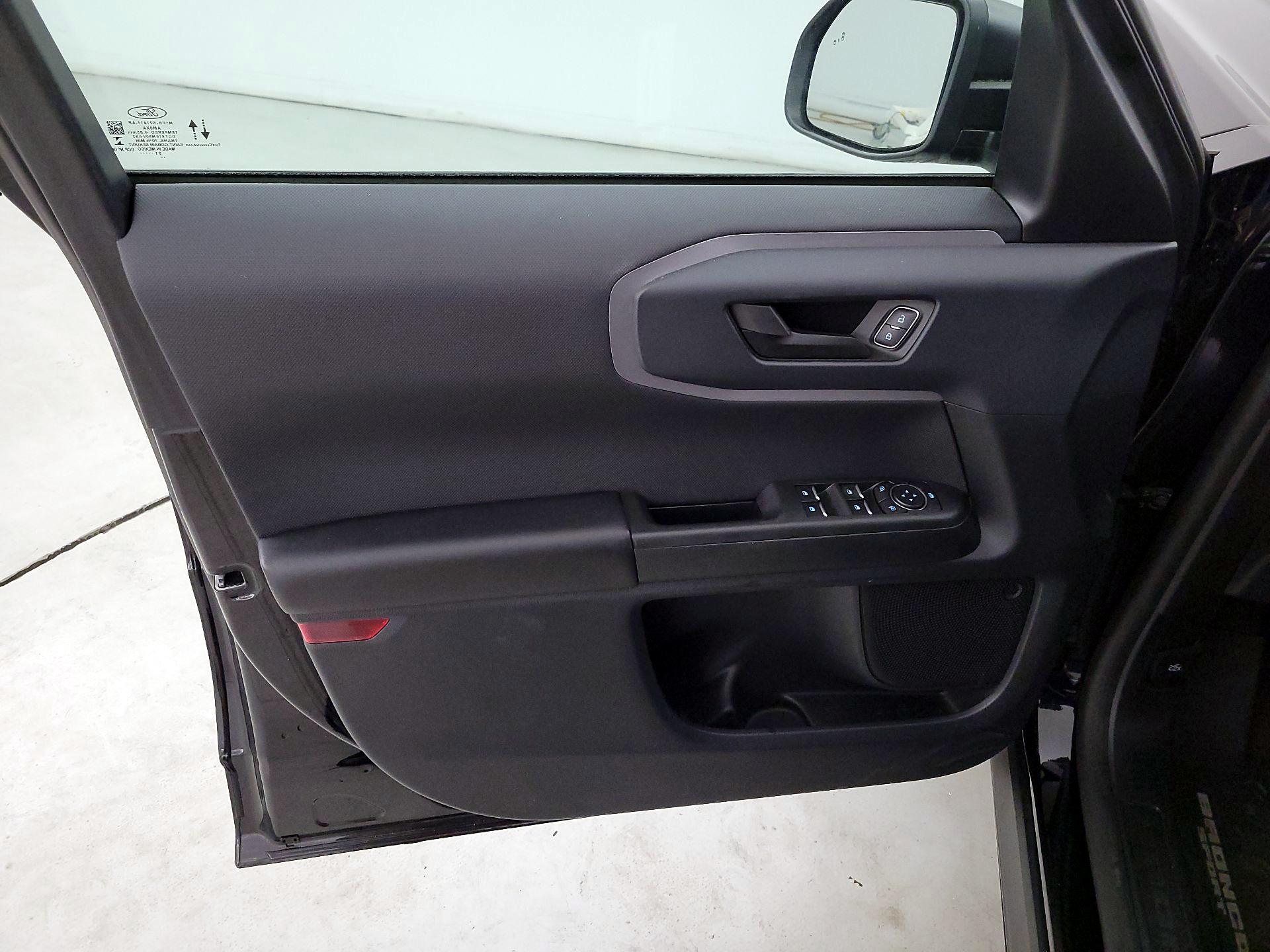 Thumbnail: 2021 Ford Bronco Sport - 12