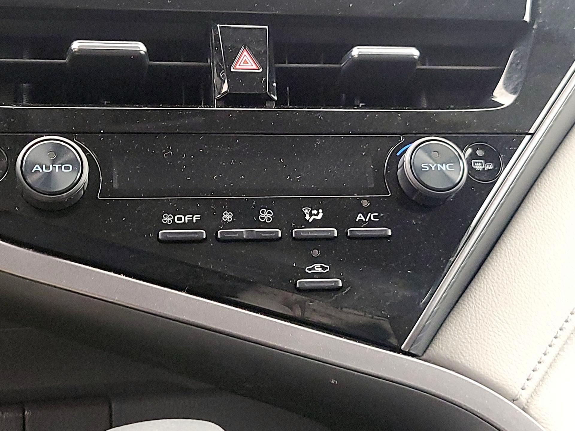 Thumbnail: 2023 Toyota Camry - 16