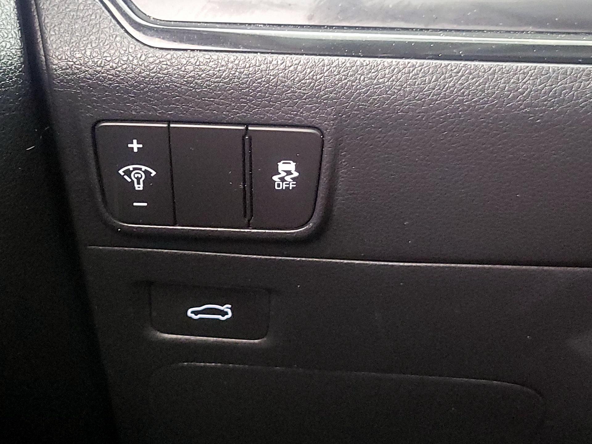 Thumbnail: 2025 Kia K5 - 13