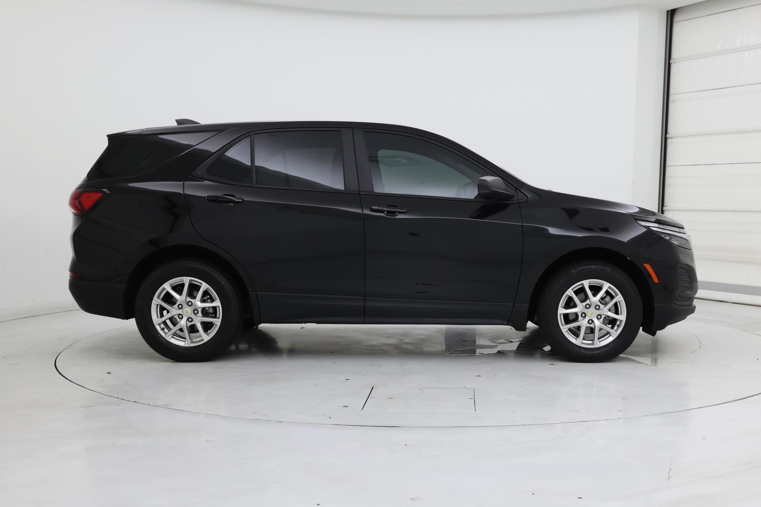 Thumbnail: 2022 Chevrolet Equinox - 7