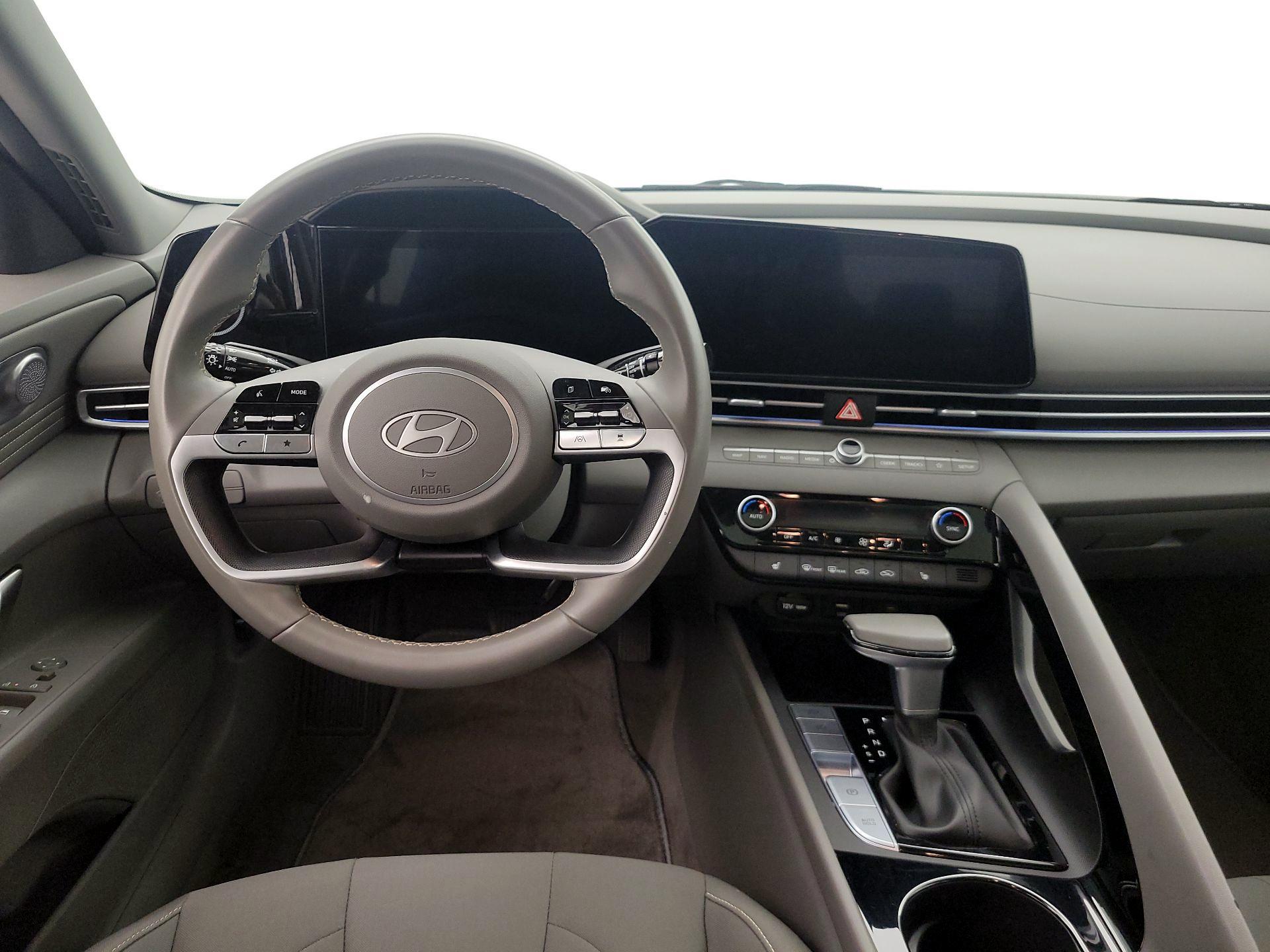 Thumbnail: 2025 Hyundai Elantra - 10