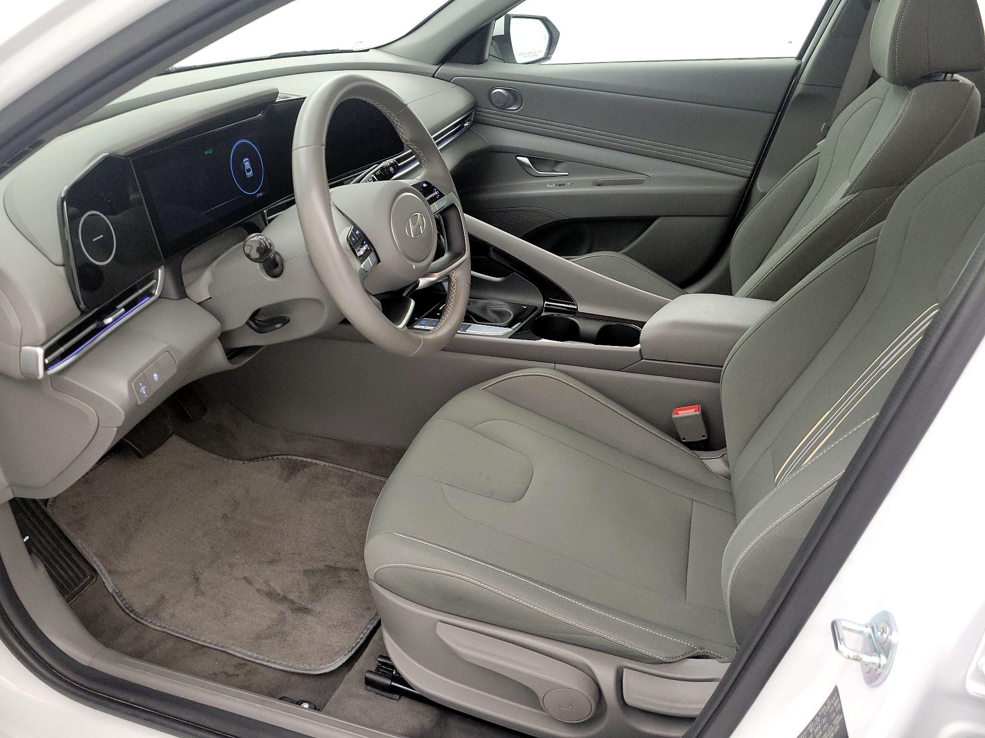 Thumbnail: 2025 Hyundai Elantra - 11