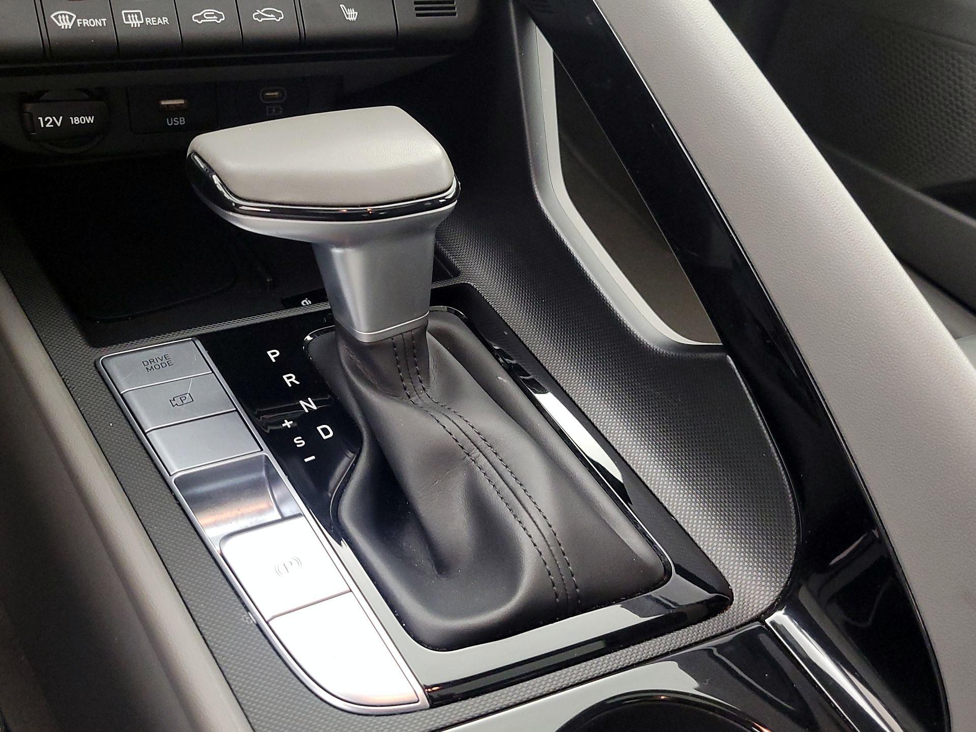 Thumbnail: 2025 Hyundai Elantra - 18