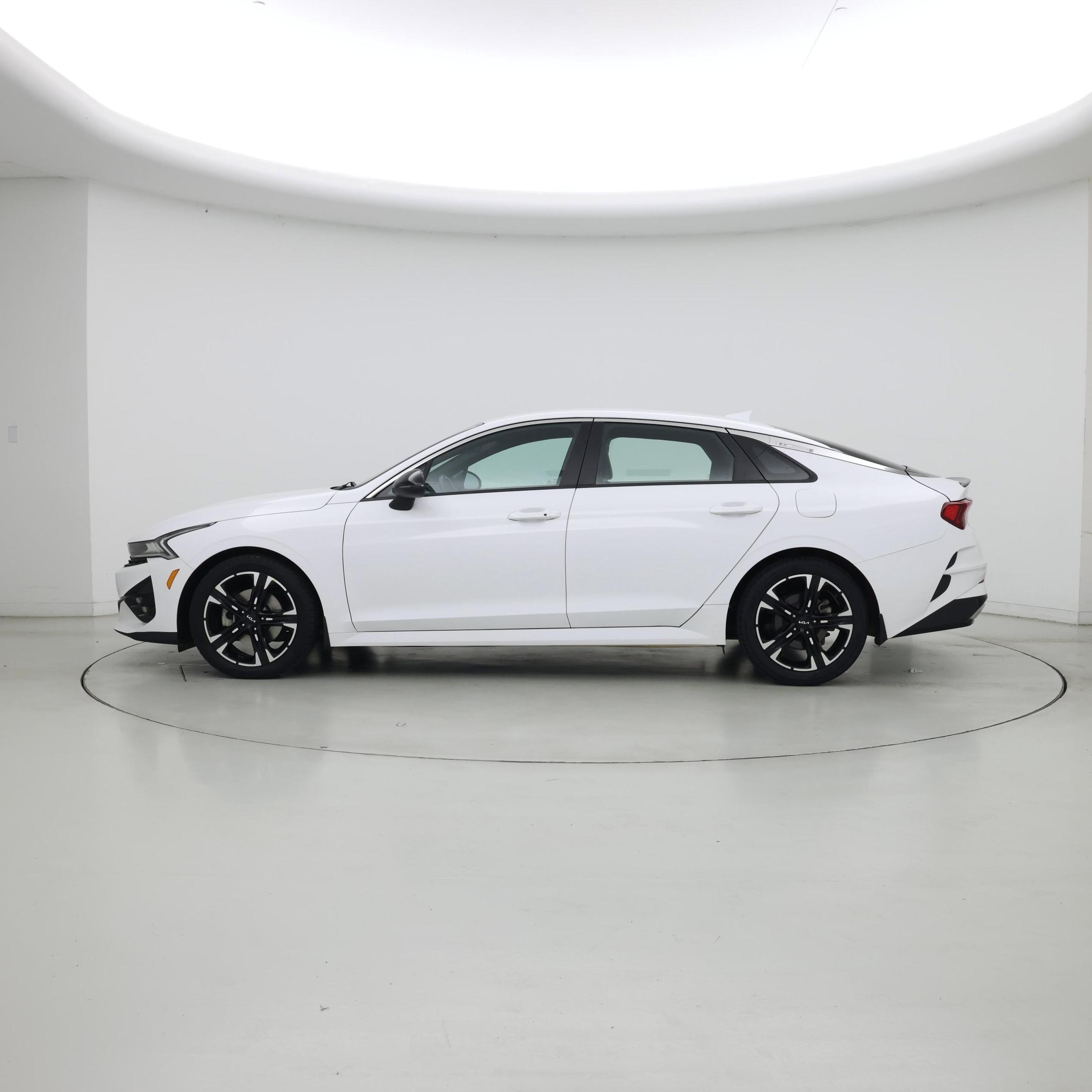 Thumbnail: 2022 Kia K5 - 3