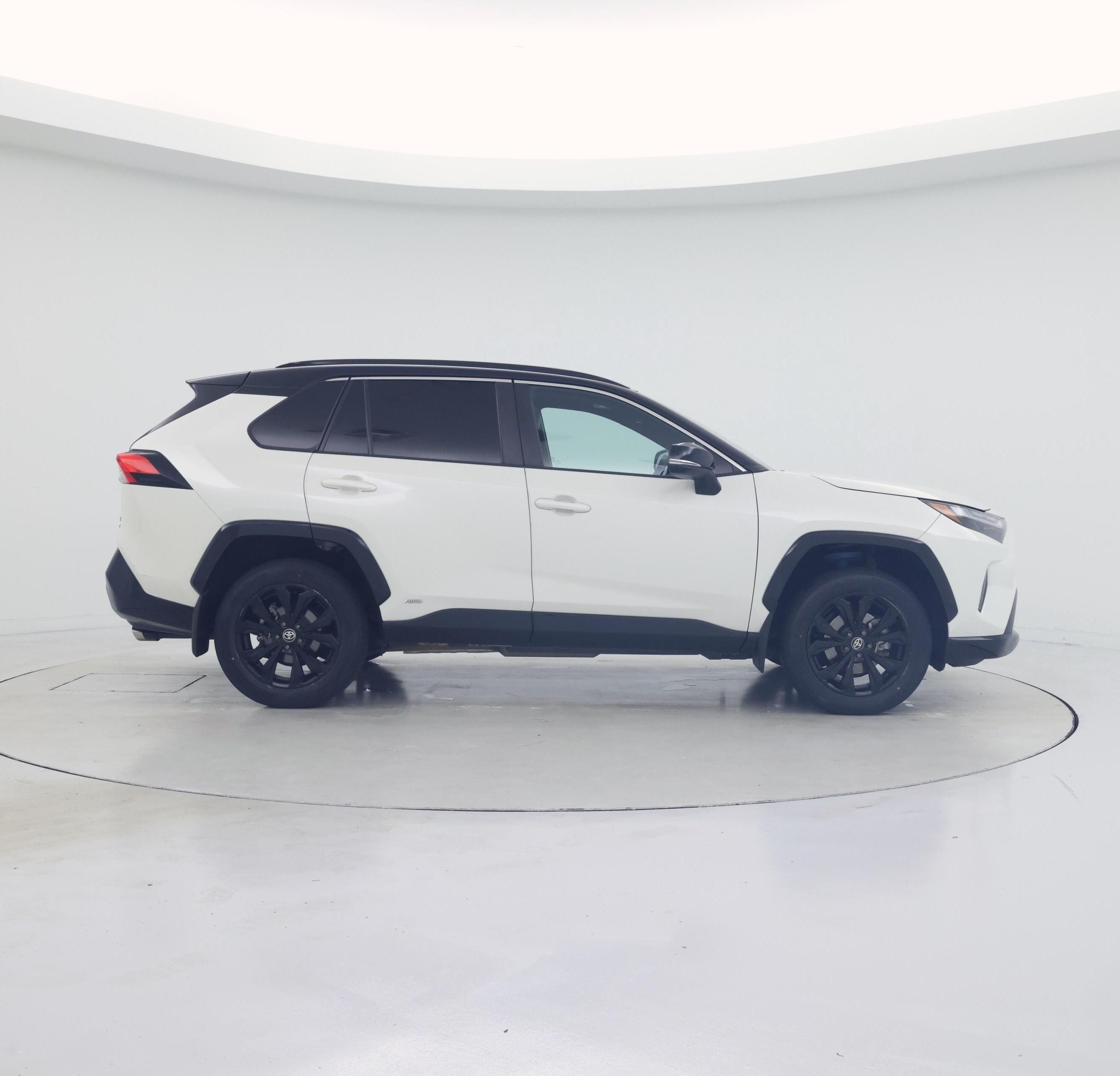 Thumbnail: 2022 Toyota RAV4 - 7