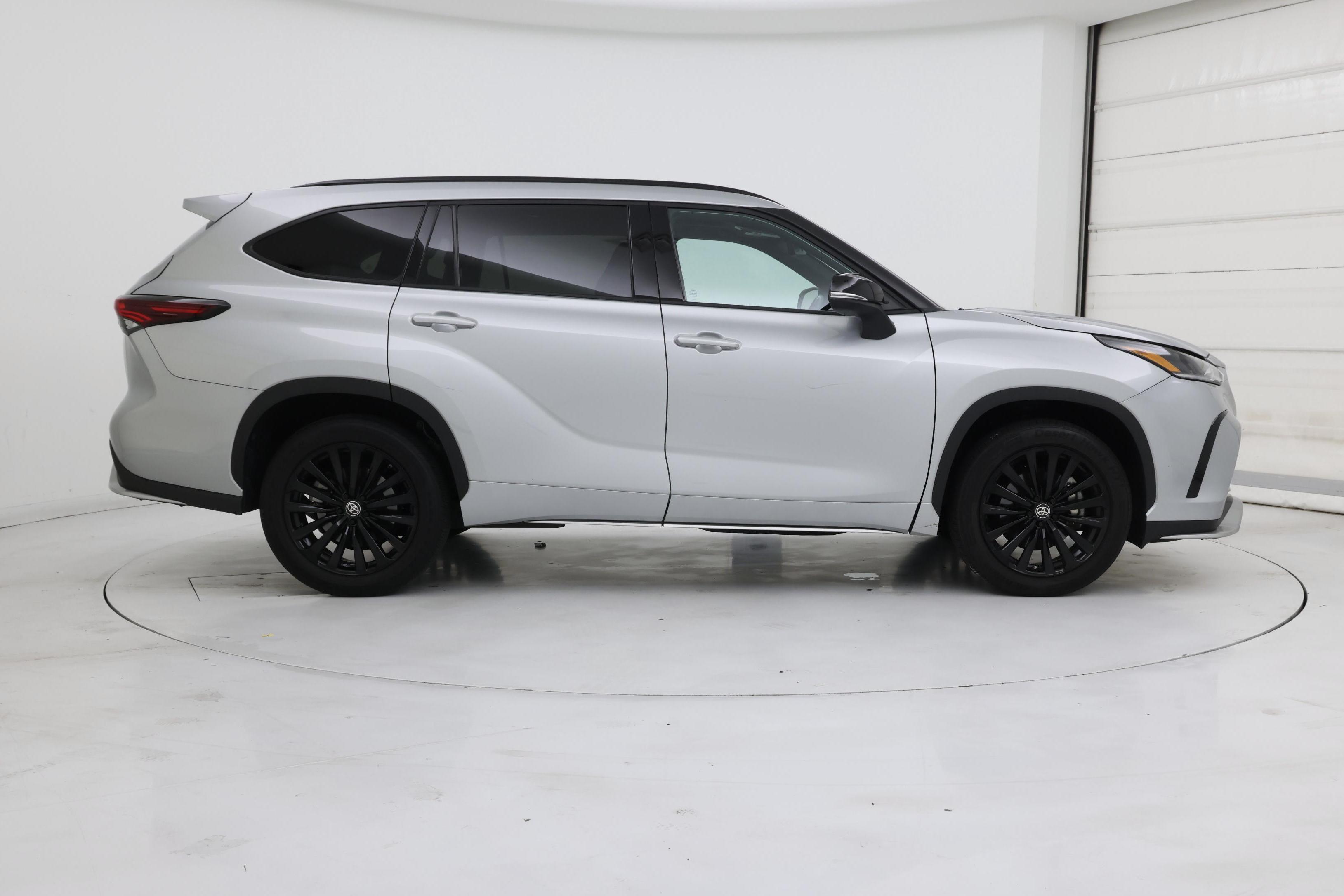 Thumbnail: 2025 Toyota Highlander - 7