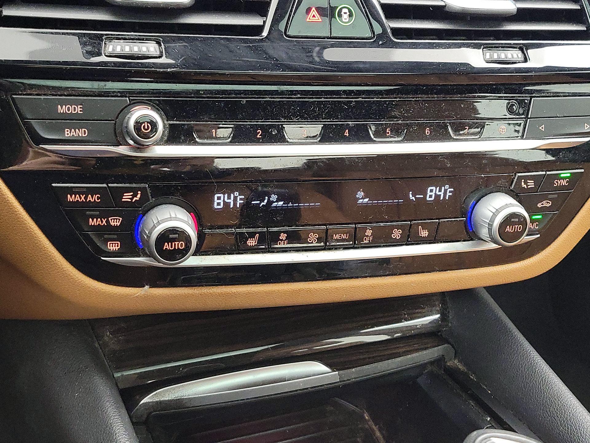 Thumbnail: 2020 BMW 5 Series - 16