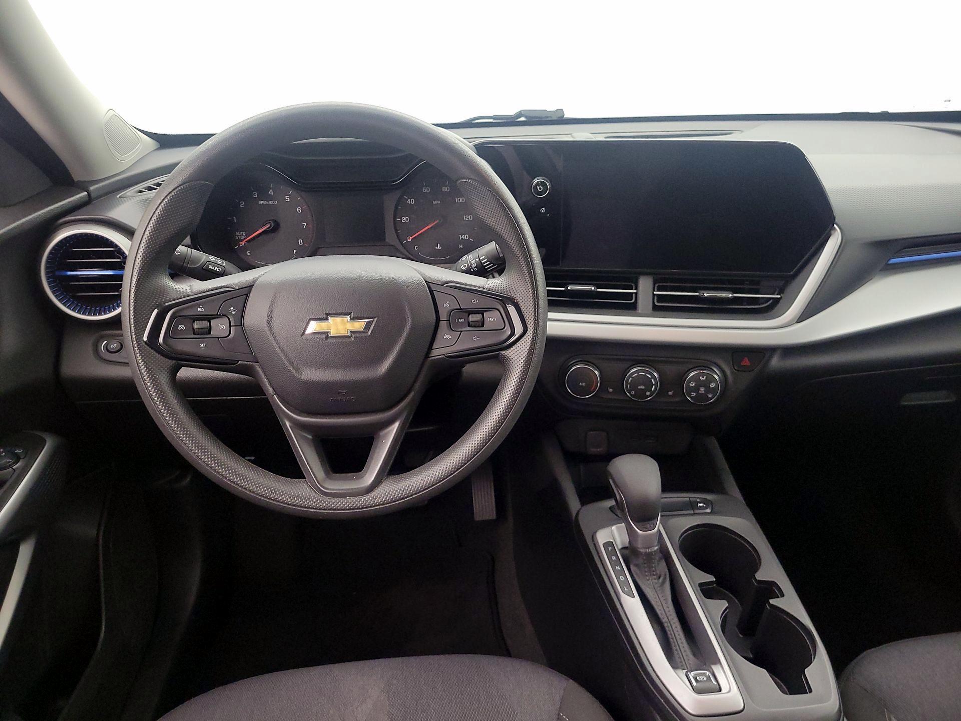 Thumbnail: 2024 Chevrolet Trax - 10