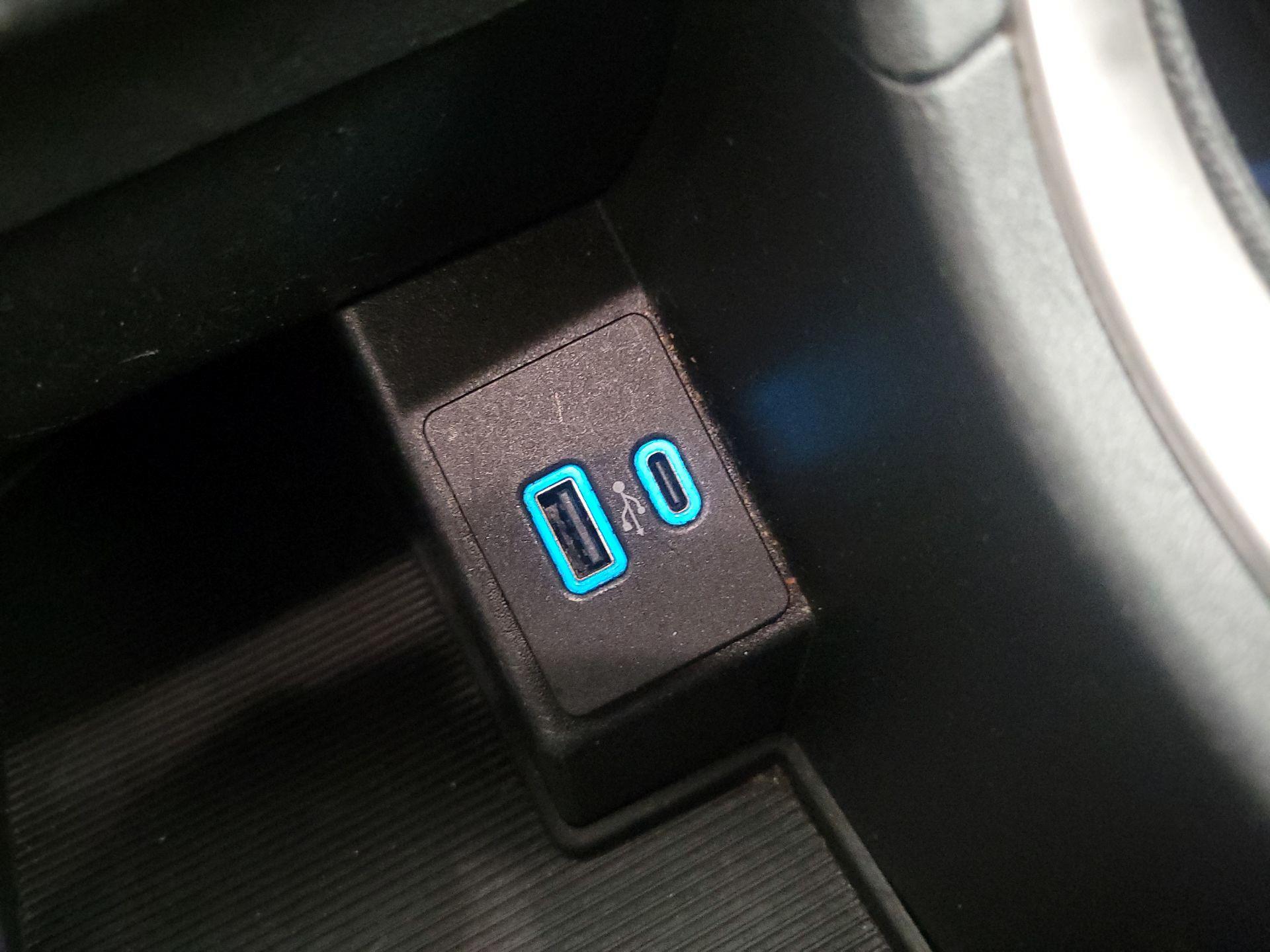 Thumbnail: 2024 Ford Edge - 18