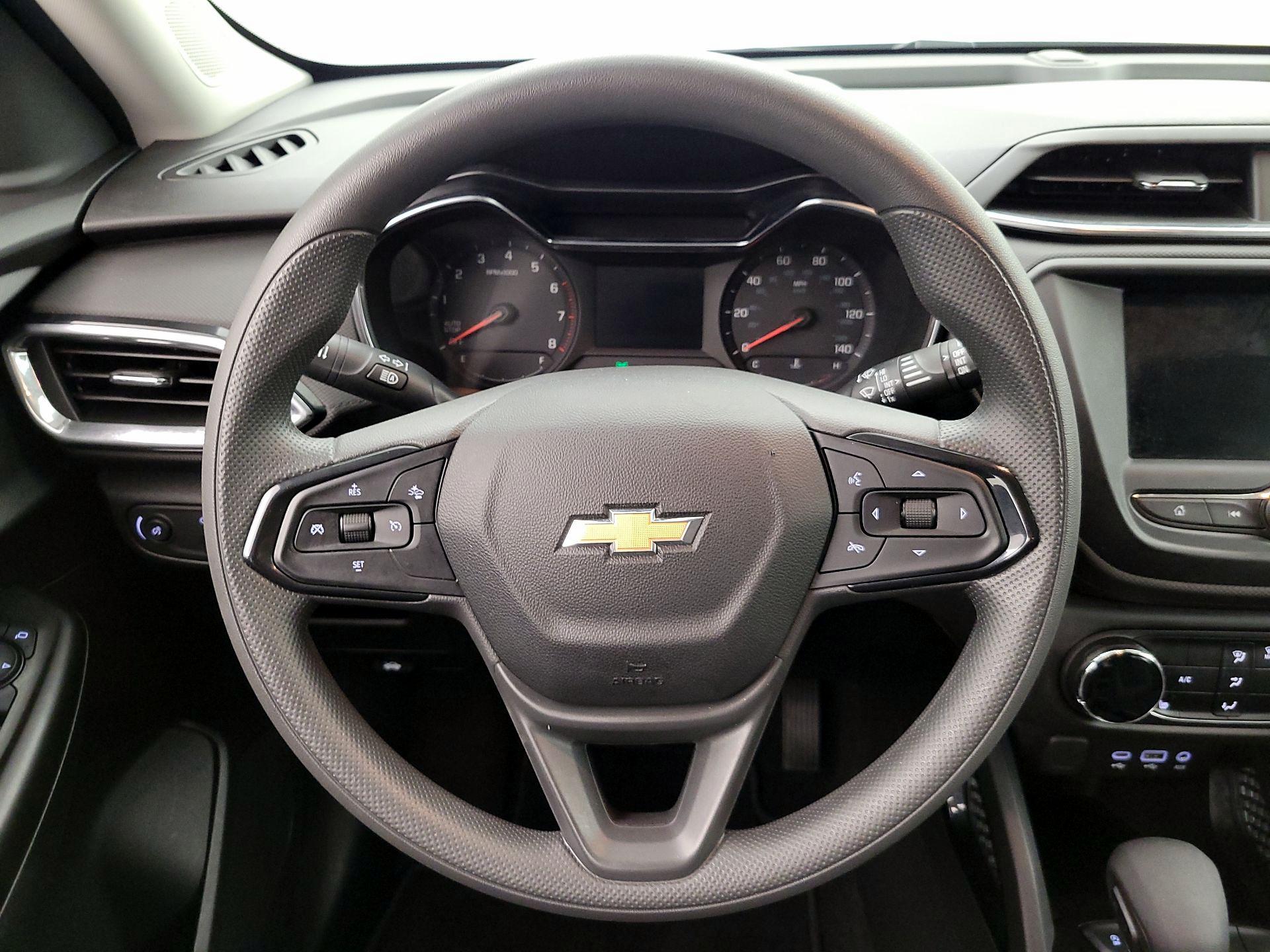 Thumbnail: 2023 Chevrolet TrailBlazer - 10