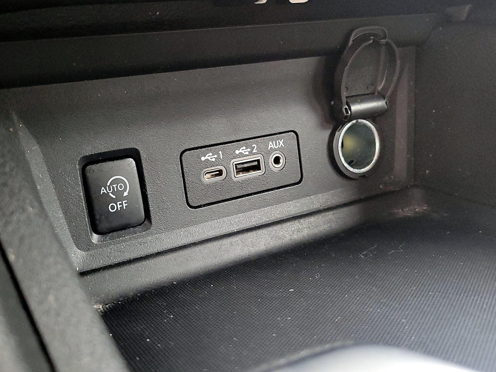 2024 Nissan Sentra SV - Photo 19