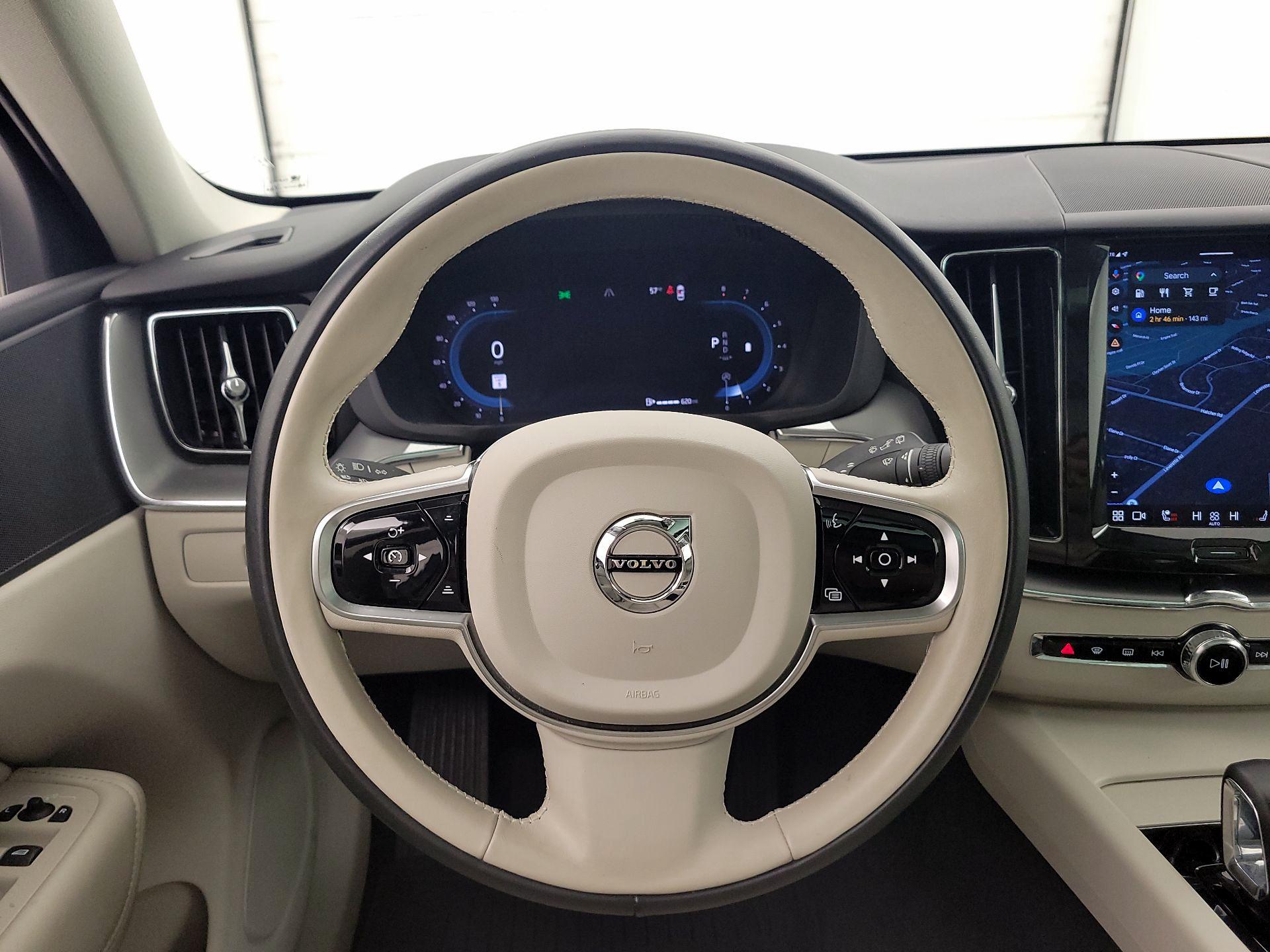 Thumbnail: 2023 Volvo XC60 - 10