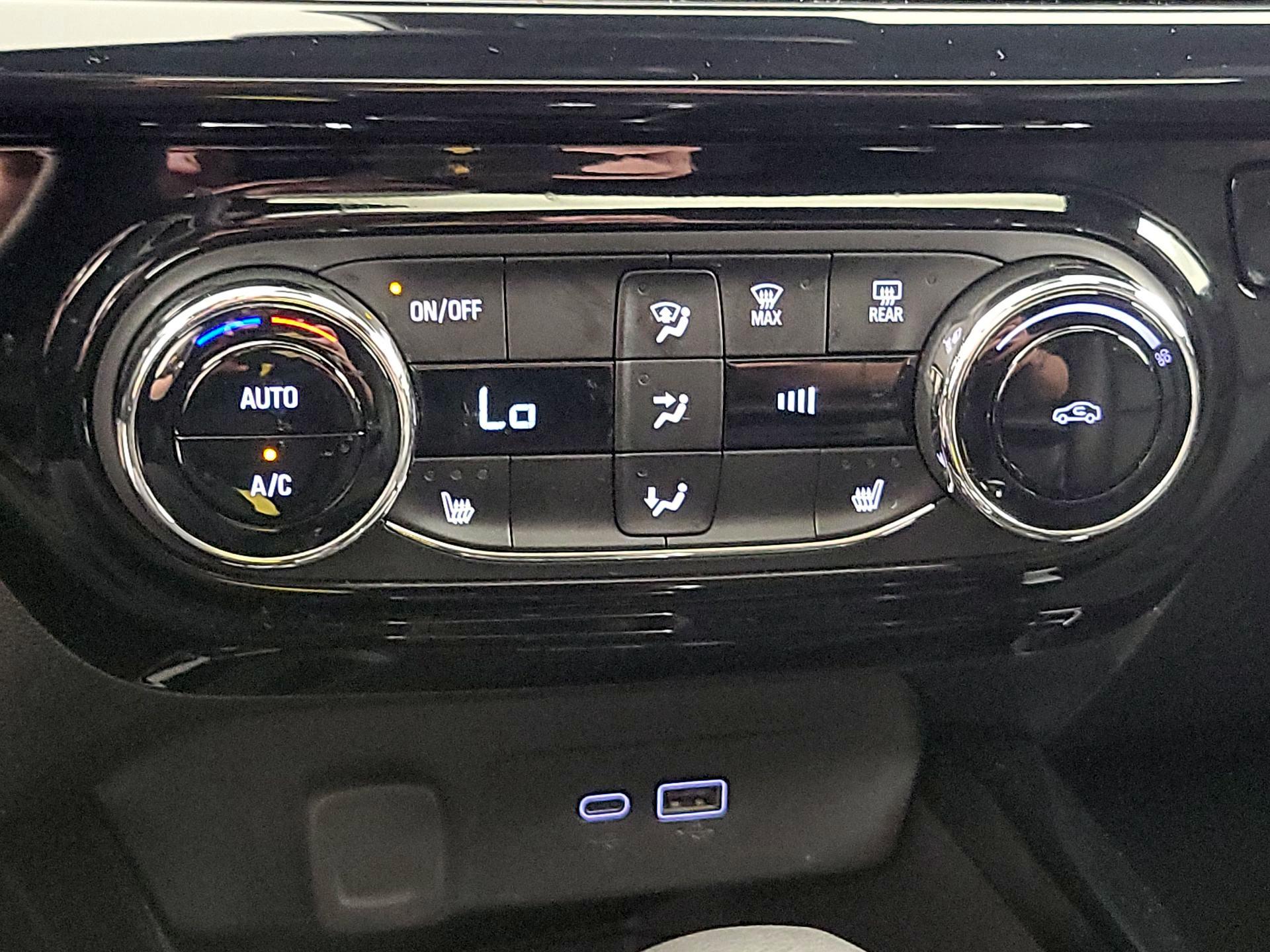 Thumbnail: 2024 Chevrolet Trax - 15