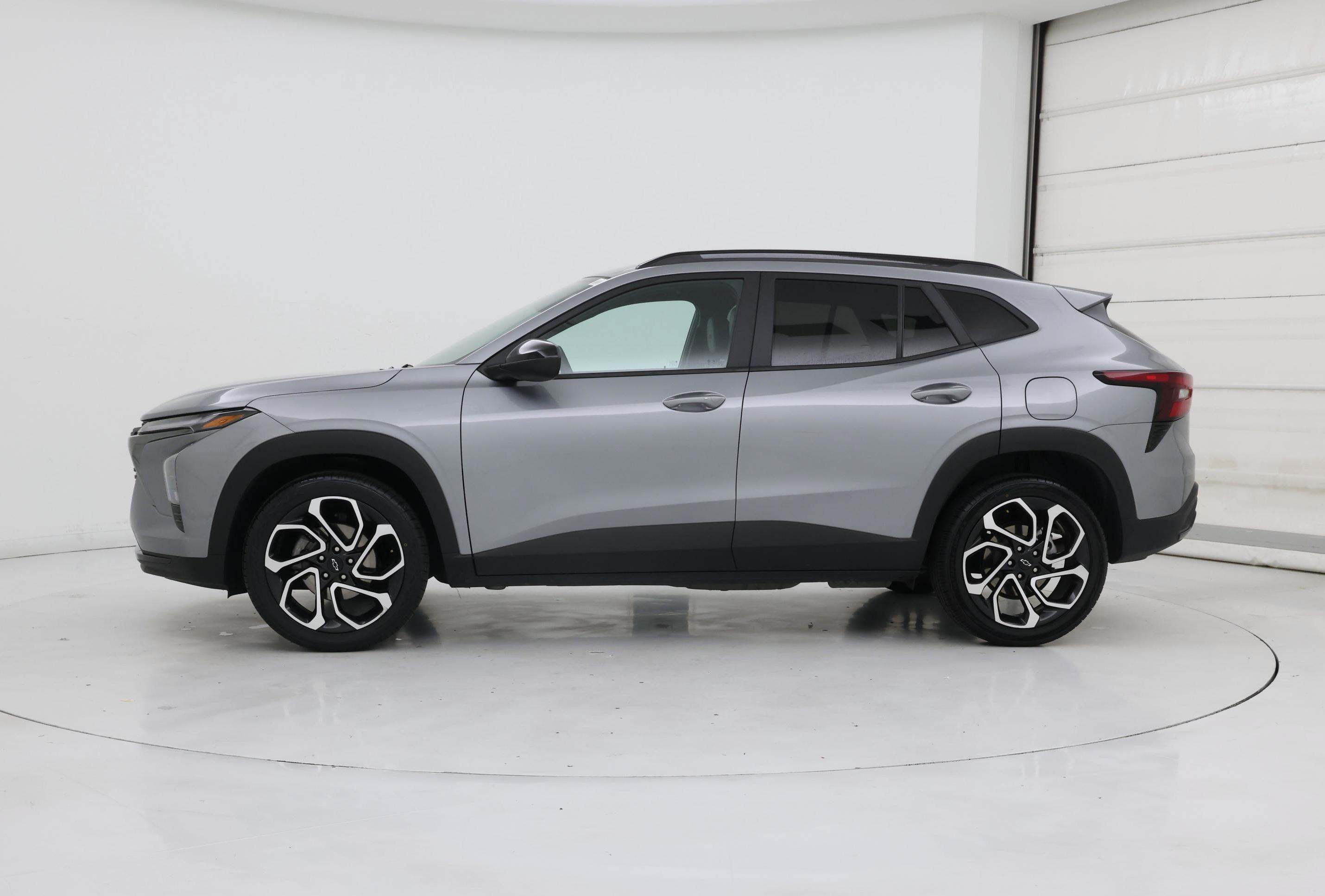 Thumbnail: 2024 Chevrolet Trax - 3