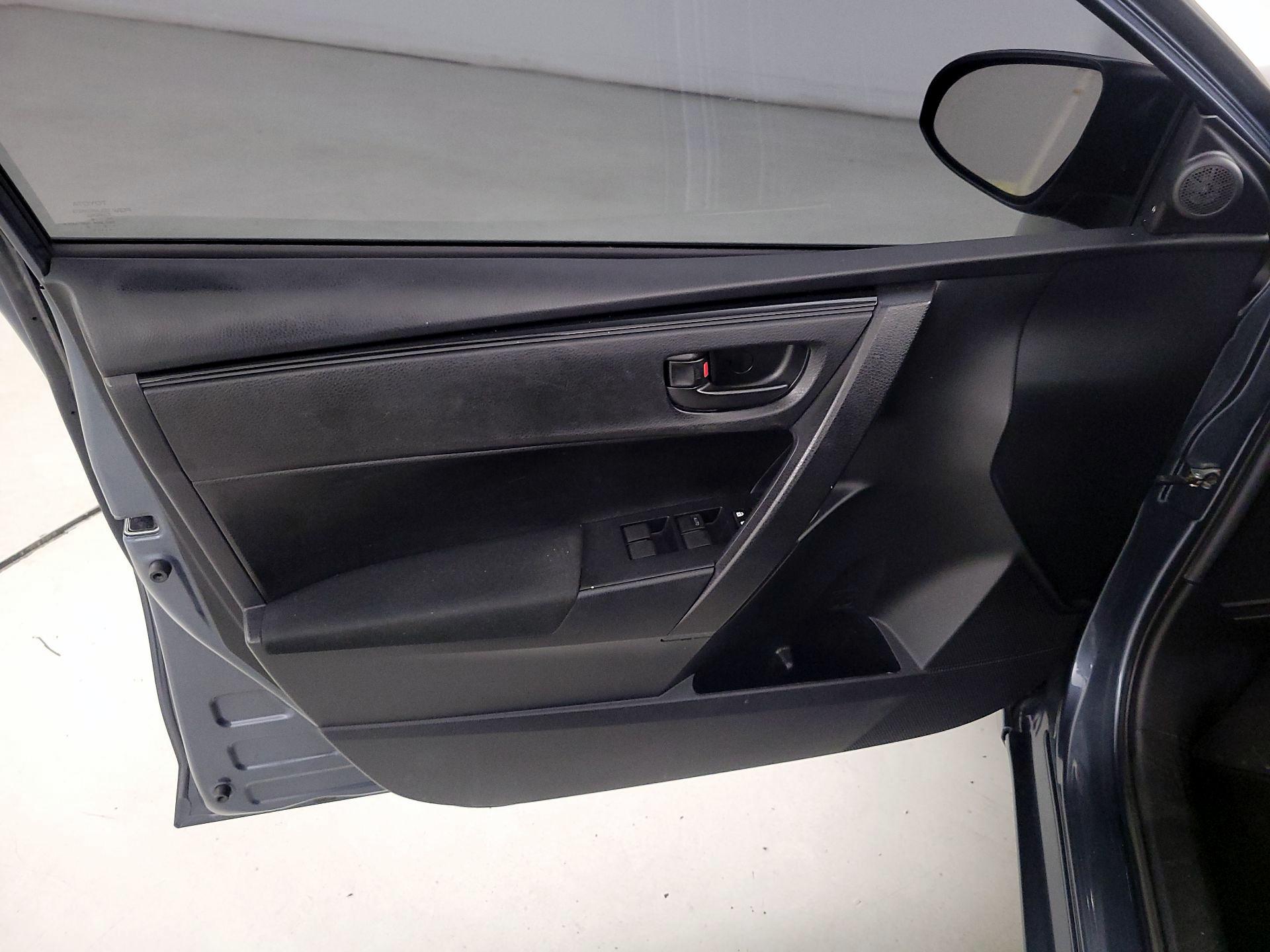 Thumbnail: 2019 Toyota Corolla - 12