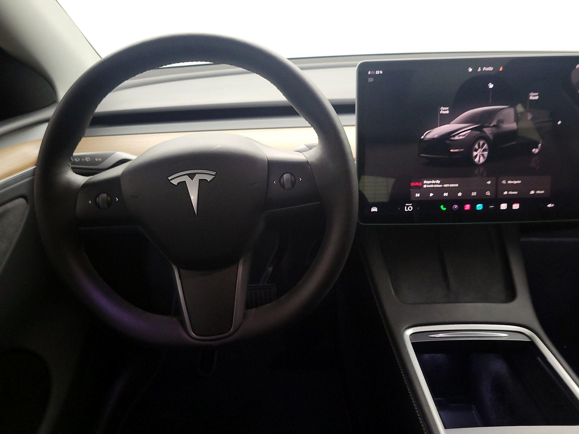 Thumbnail: 2023 Tesla Model Y - 10