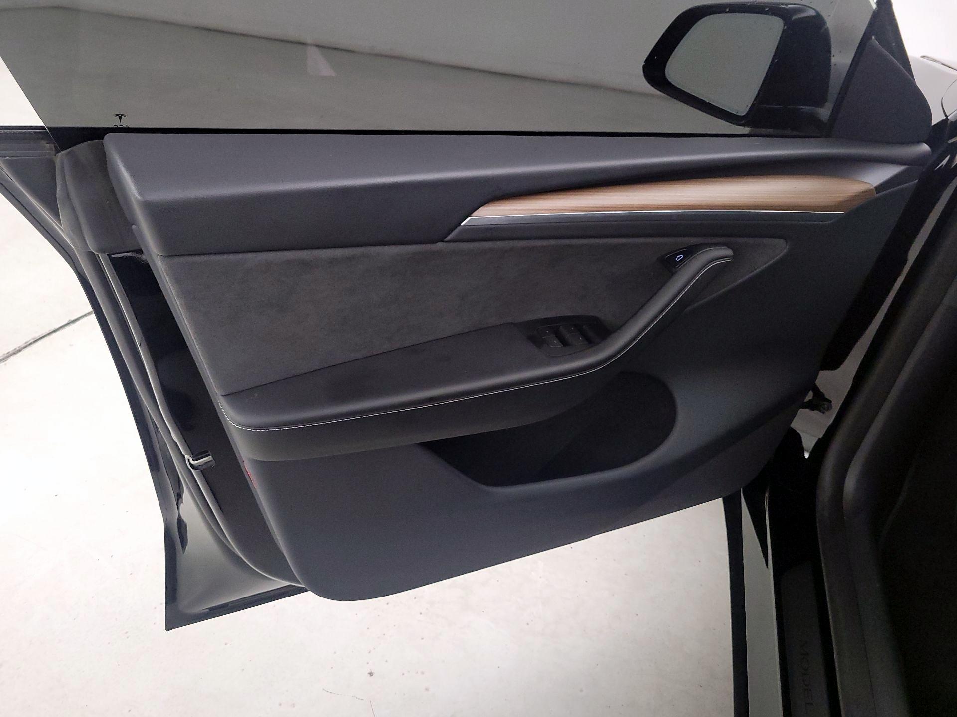 Thumbnail: 2023 Tesla Model Y - 12