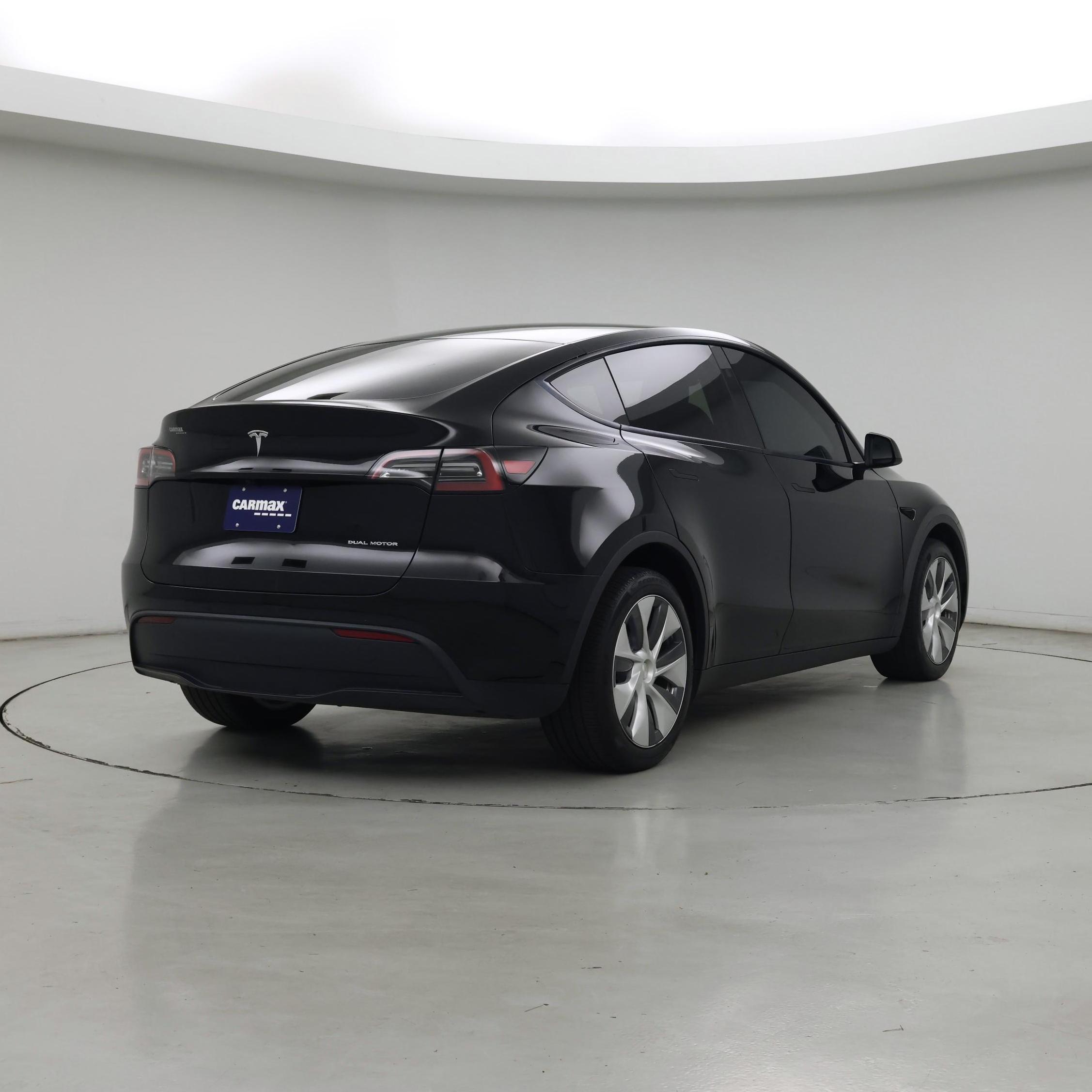 Thumbnail: 2023 Tesla Model Y - 8