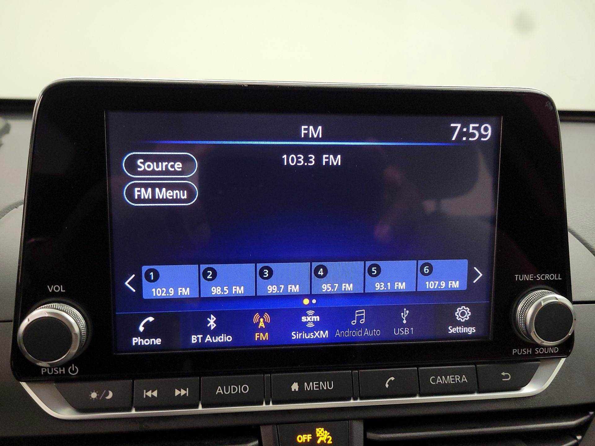 Thumbnail: 2019 Nissan Altima - 15
