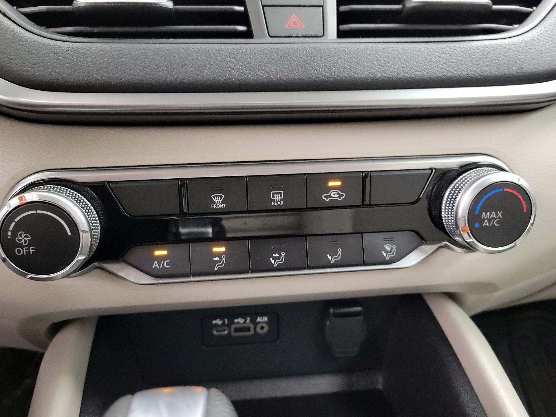 Thumbnail: 2019 Nissan Altima - 16
