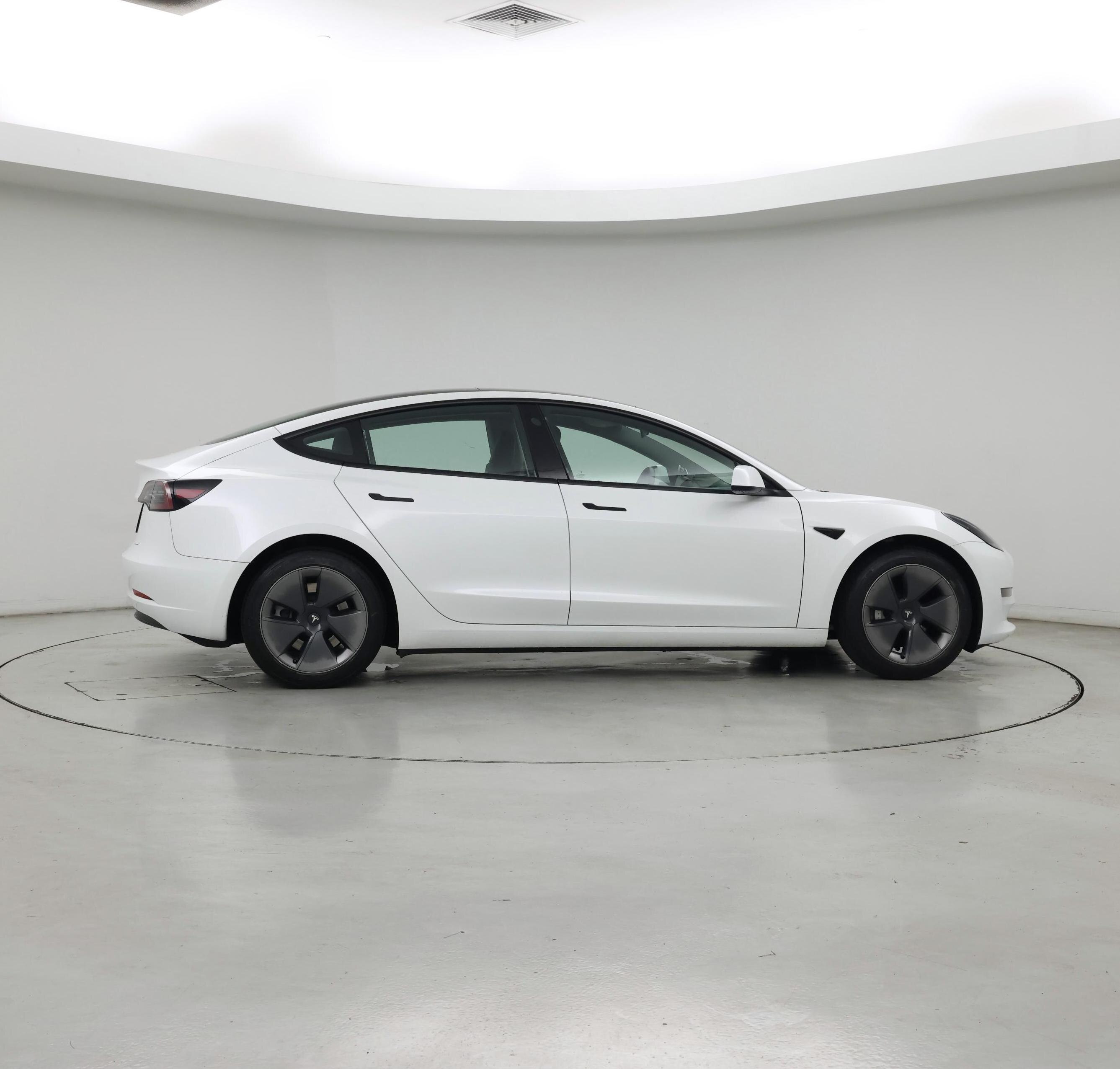 Thumbnail: 2023 Tesla Model 3 - 7