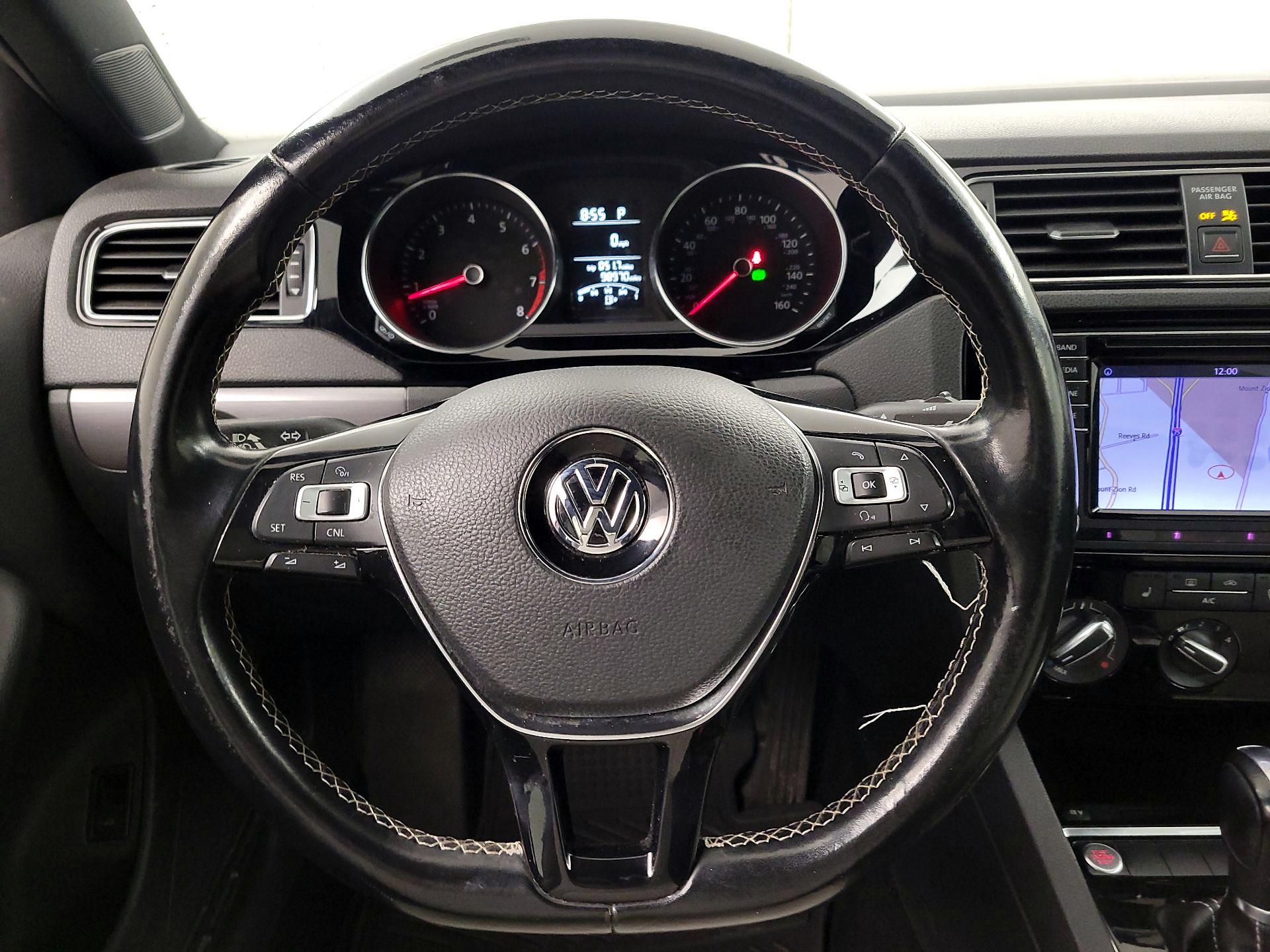 Thumbnail: 2016 Volkswagen Jetta - 10