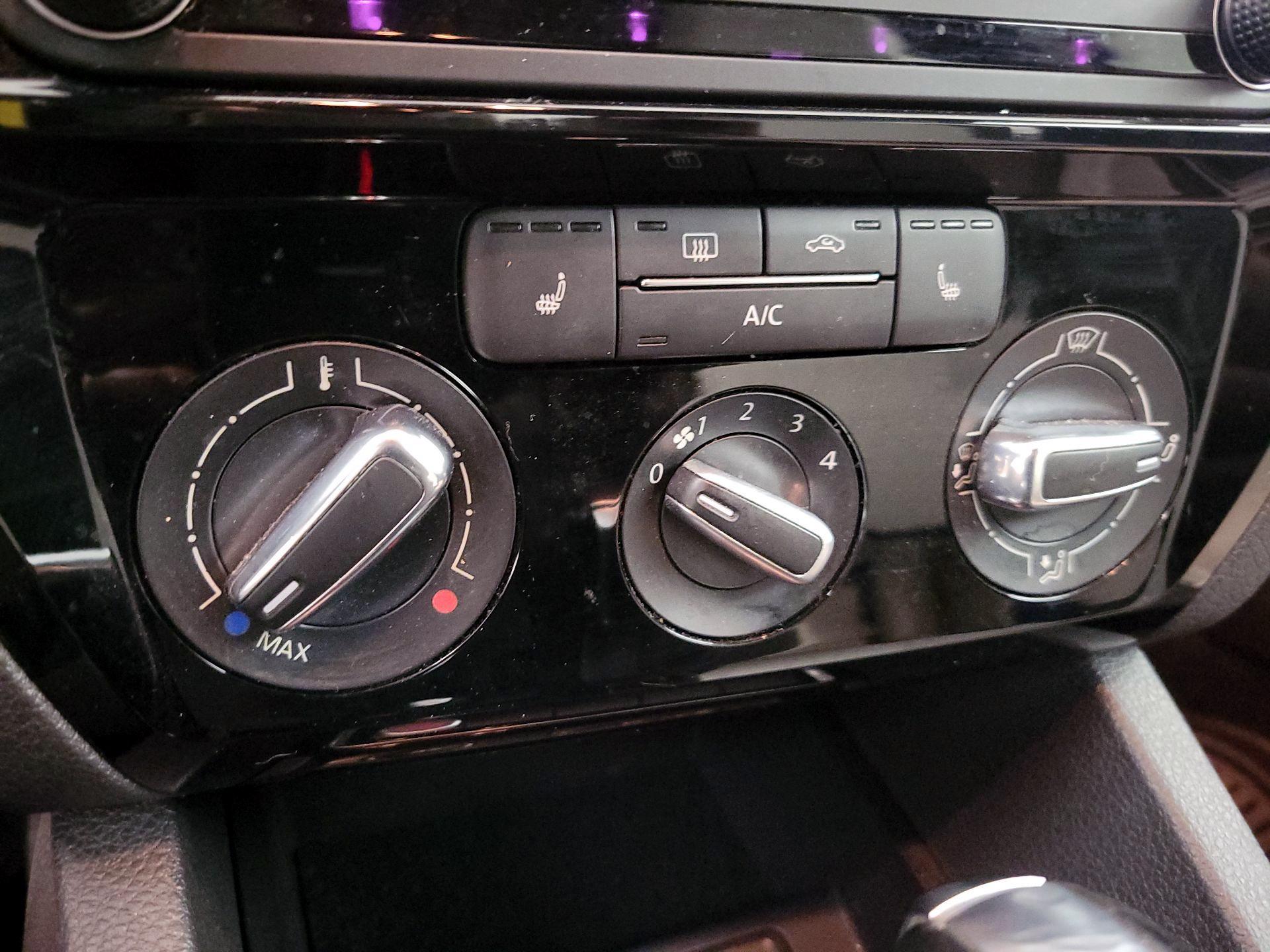 Thumbnail: 2016 Volkswagen Jetta - 17