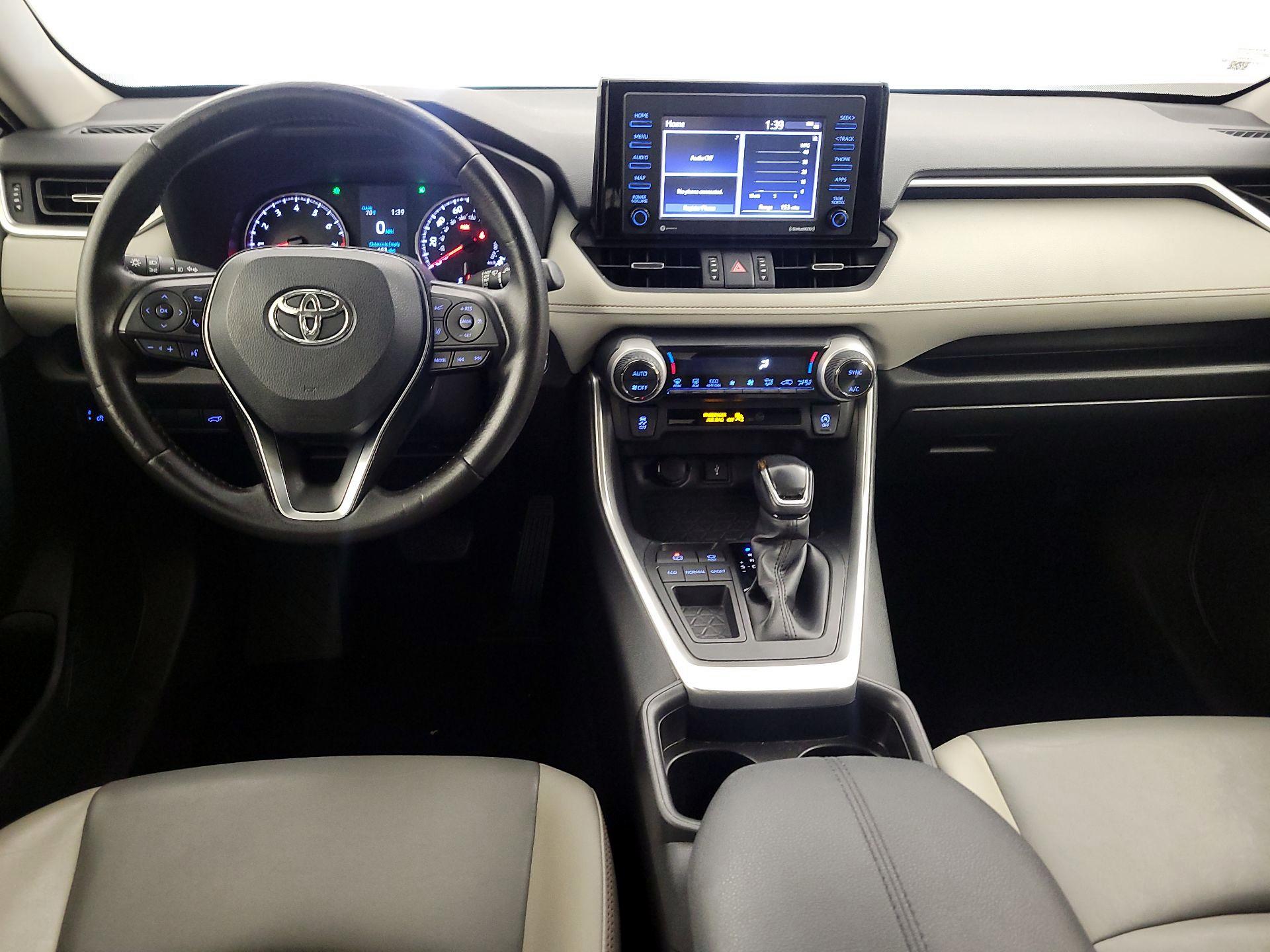 Thumbnail: 2020 Toyota RAV4 - 9