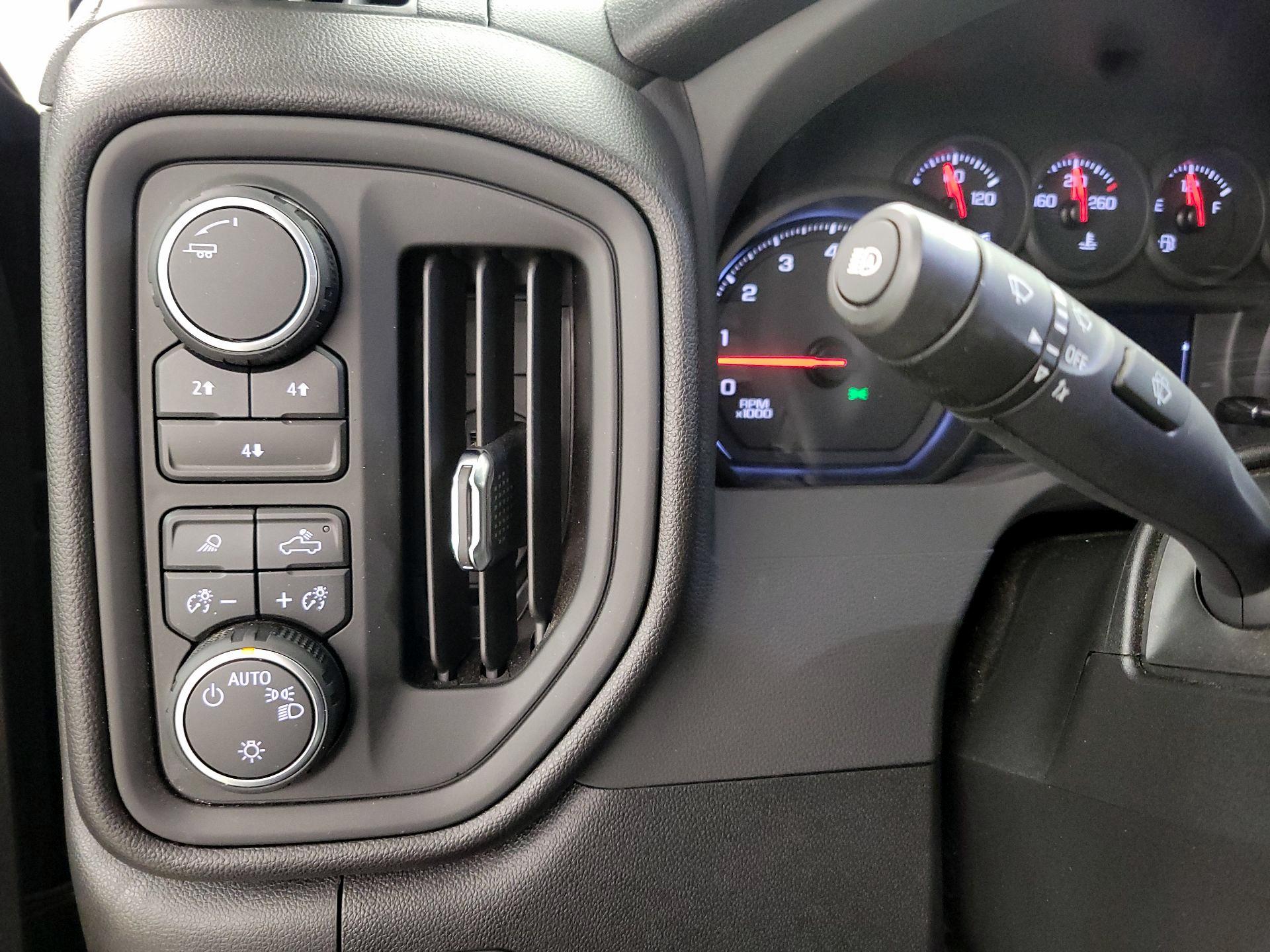 Thumbnail: 2026 Chevrolet Silverado 2500 - 13