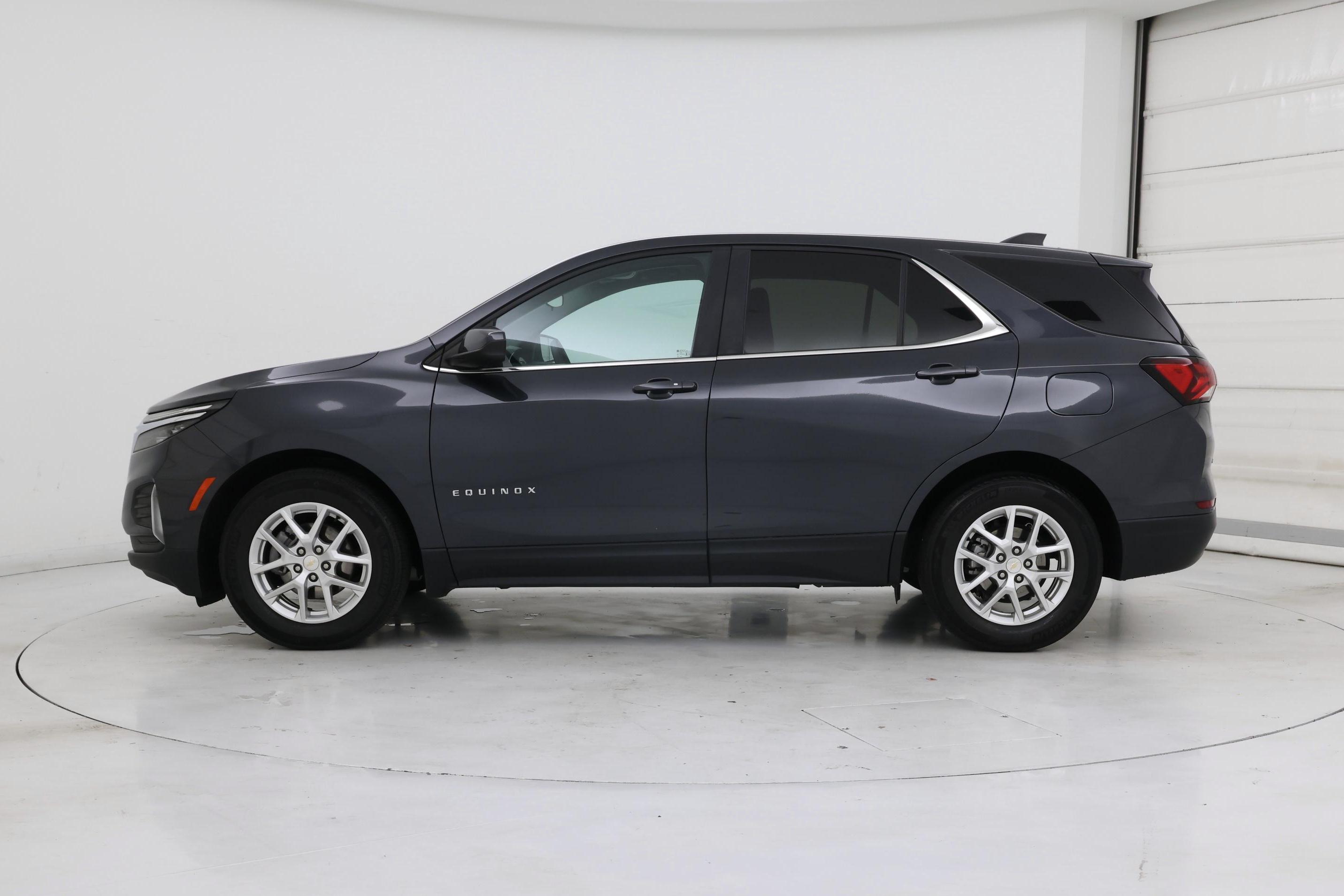 Thumbnail: 2023 Chevrolet Equinox - 3