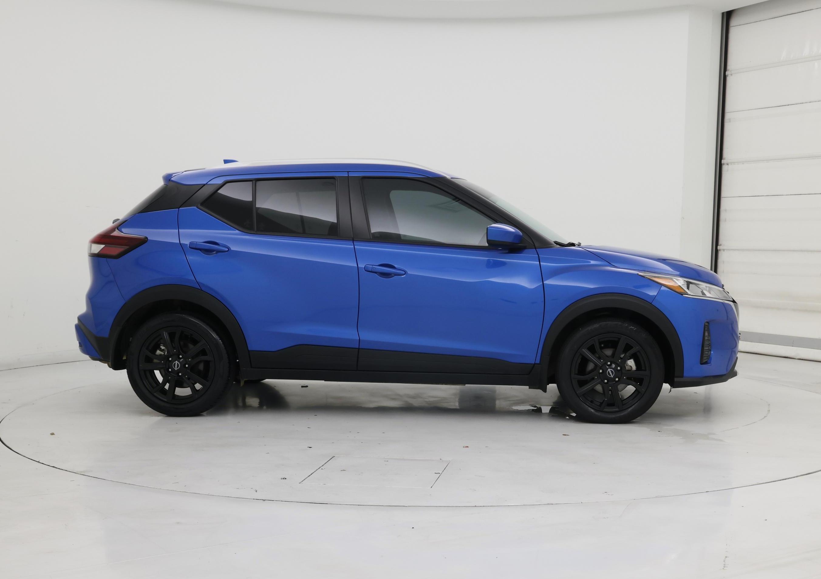 Thumbnail: 2022 Nissan Kicks - 7