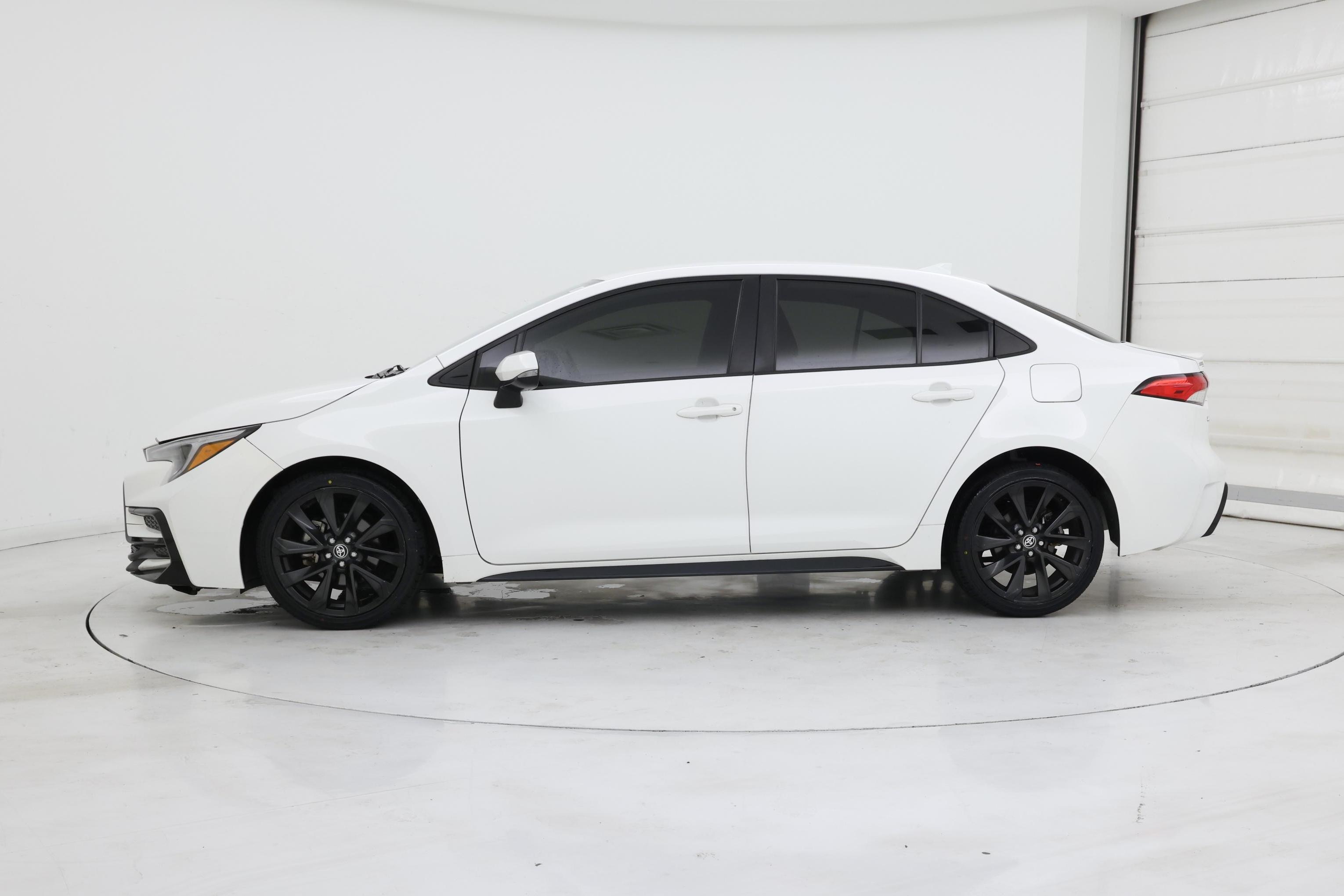 Thumbnail: 2024 Toyota Corolla - 3