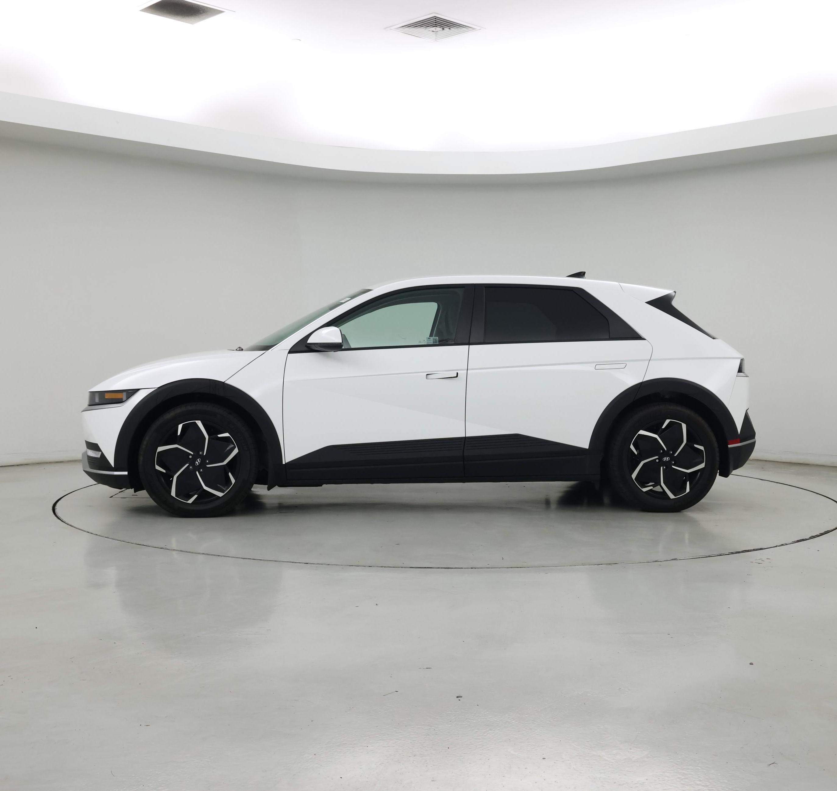 Thumbnail: 2024 Hyundai Ioniq 5 - 3