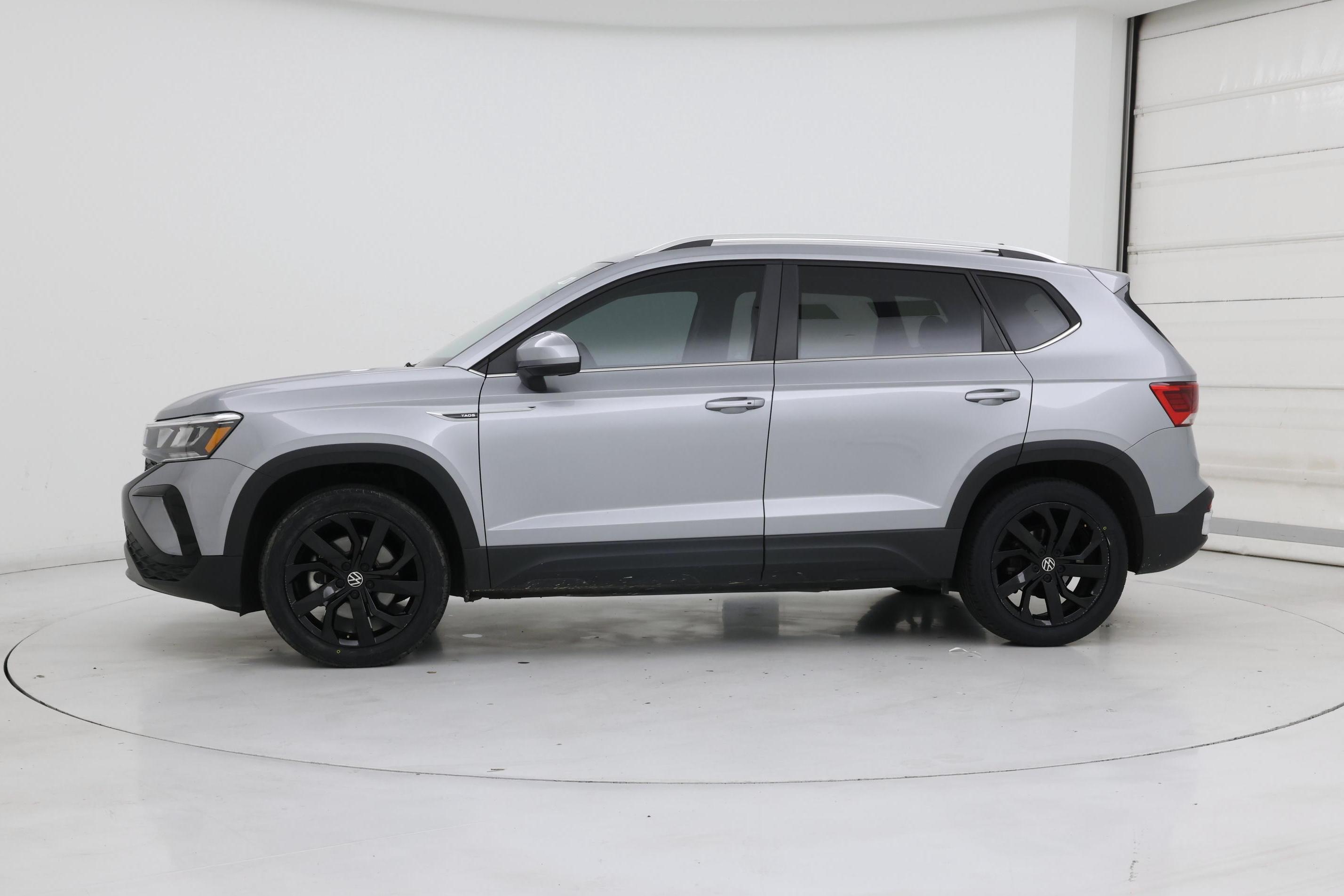 Thumbnail: 2022 Volkswagen Taos - 3
