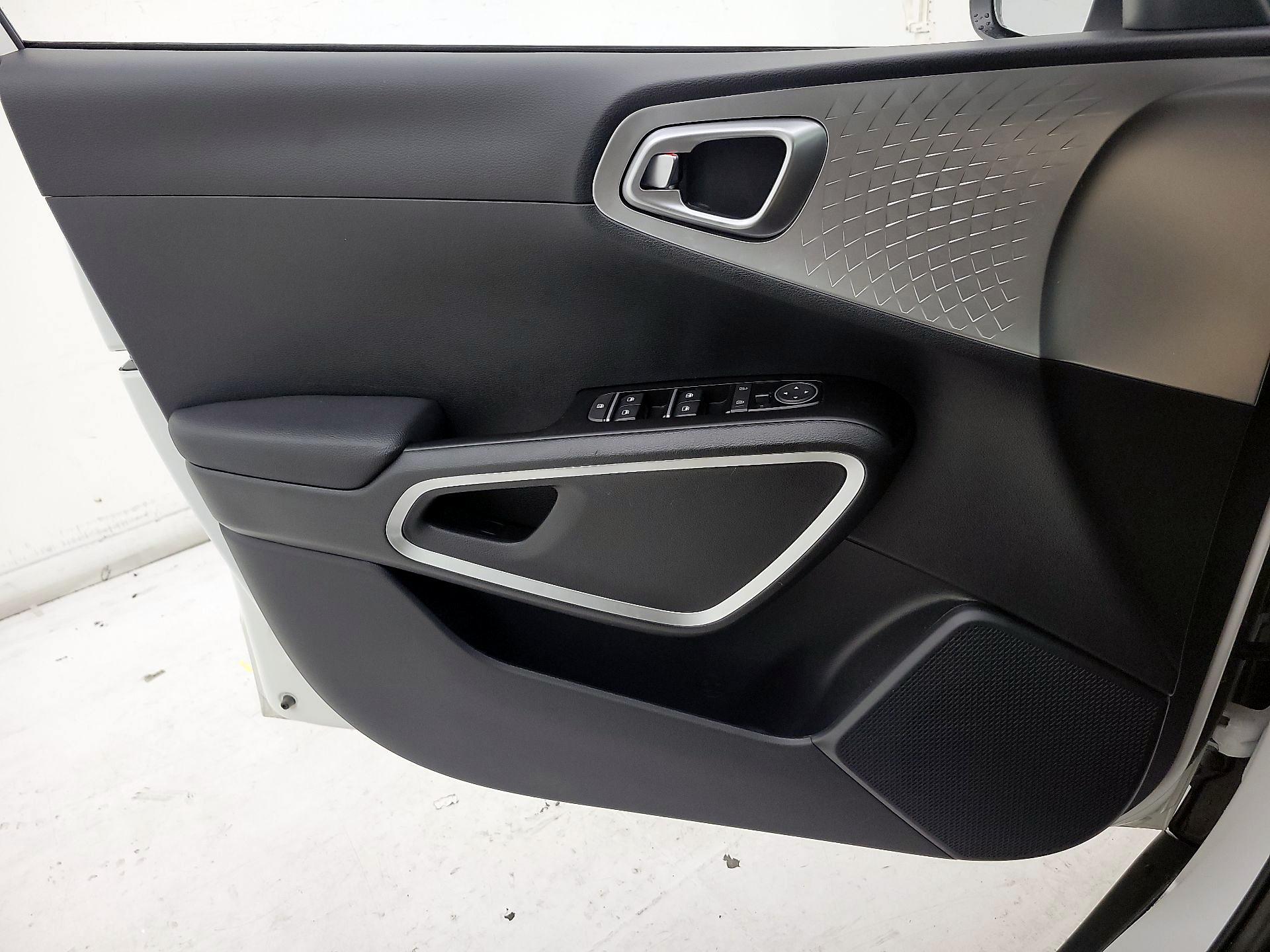Thumbnail: 2025 Kia Soul - 12