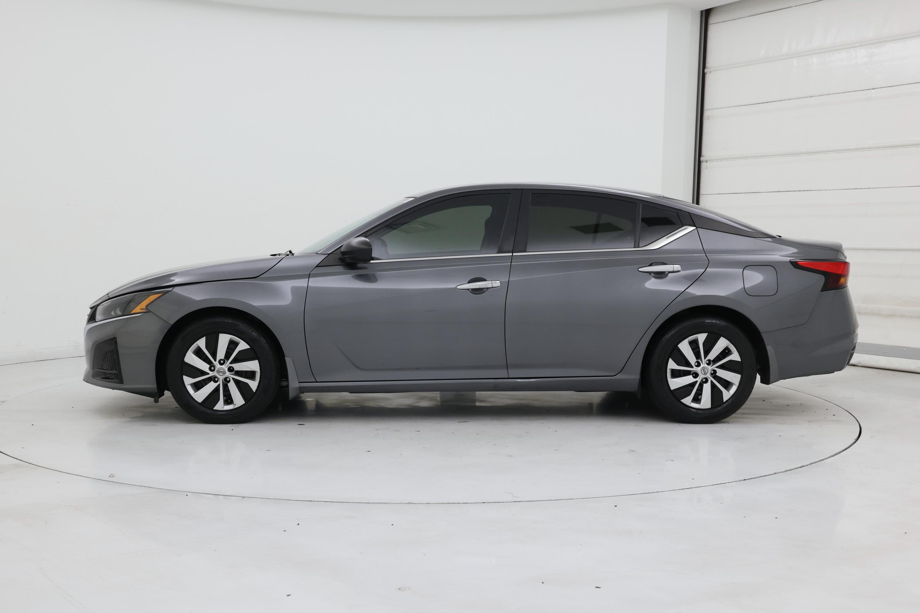 Thumbnail: 2024 Nissan Altima - 3