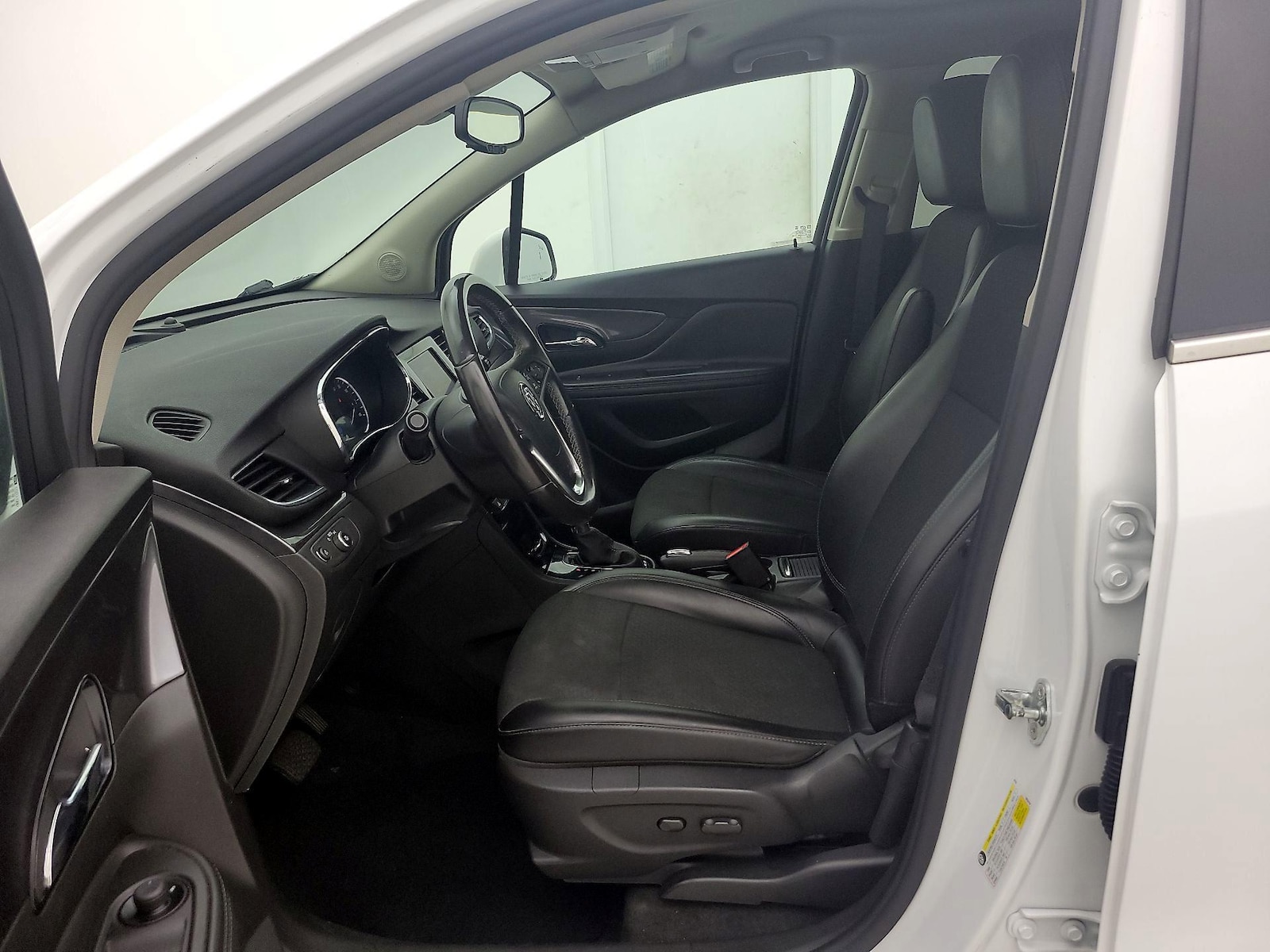 2022 Buick Encore Preferred - Photo 12