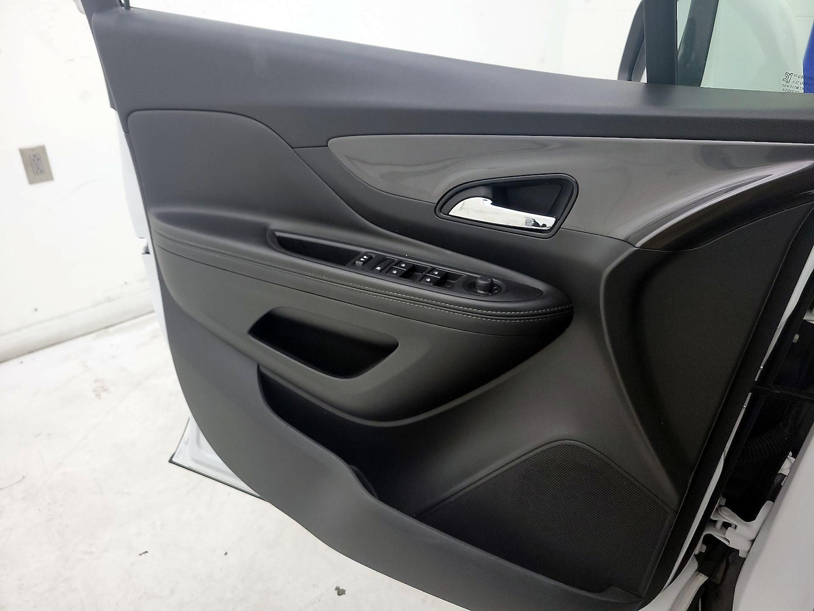 2022 Buick Encore Preferred - Photo 13