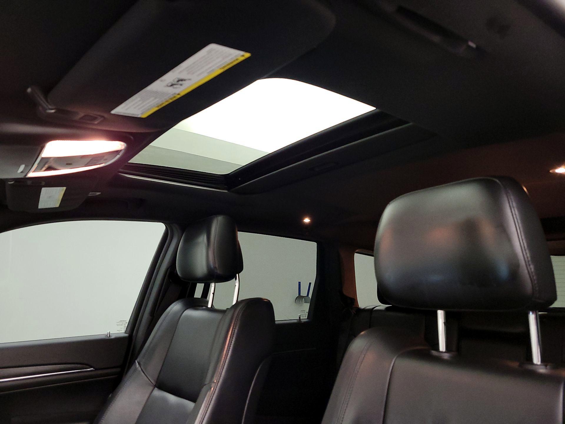 Thumbnail: 2018 Jeep Grand Cherokee - 20