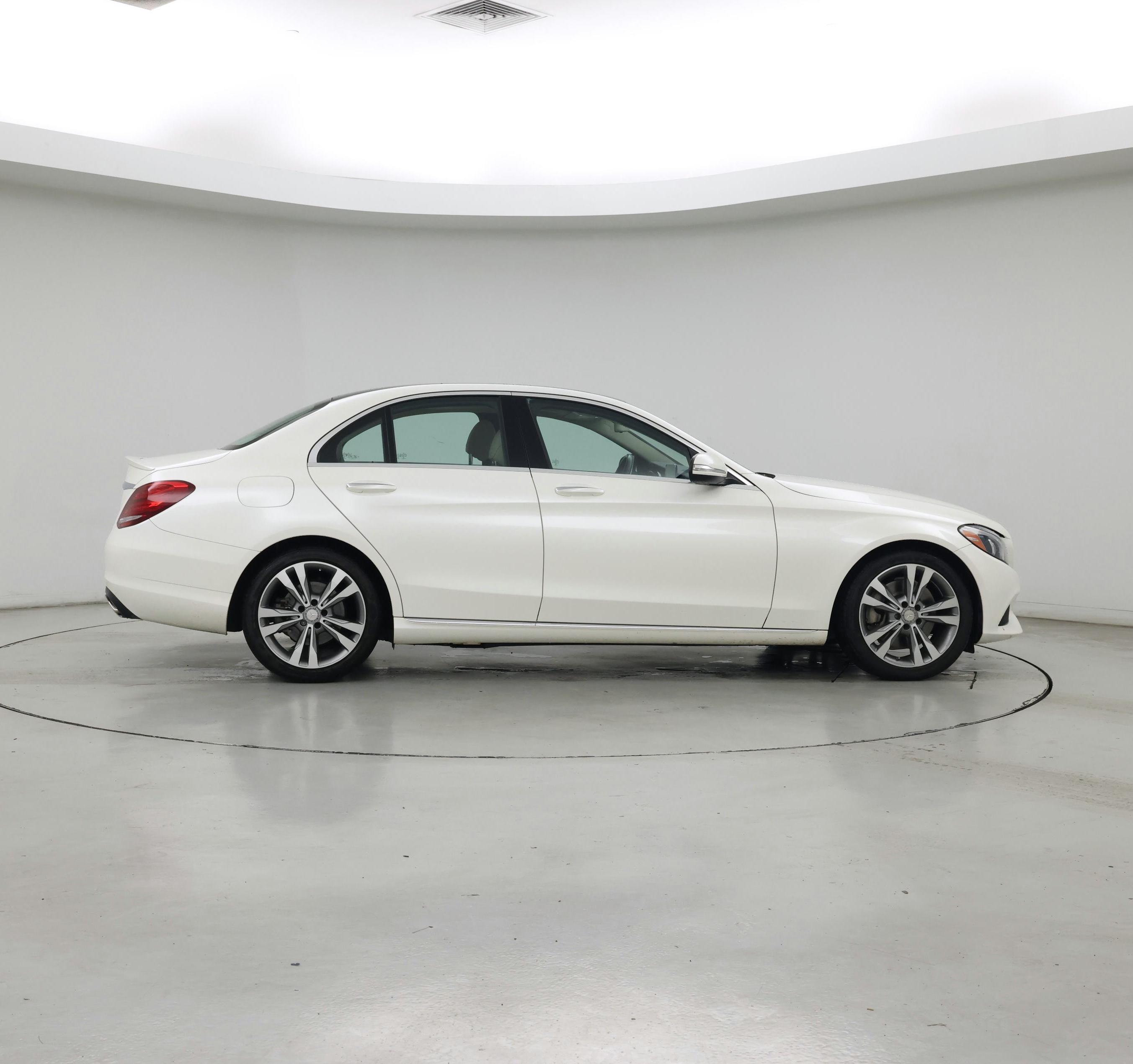 Thumbnail: 2015 Mercedes-Benz C-Class - 7