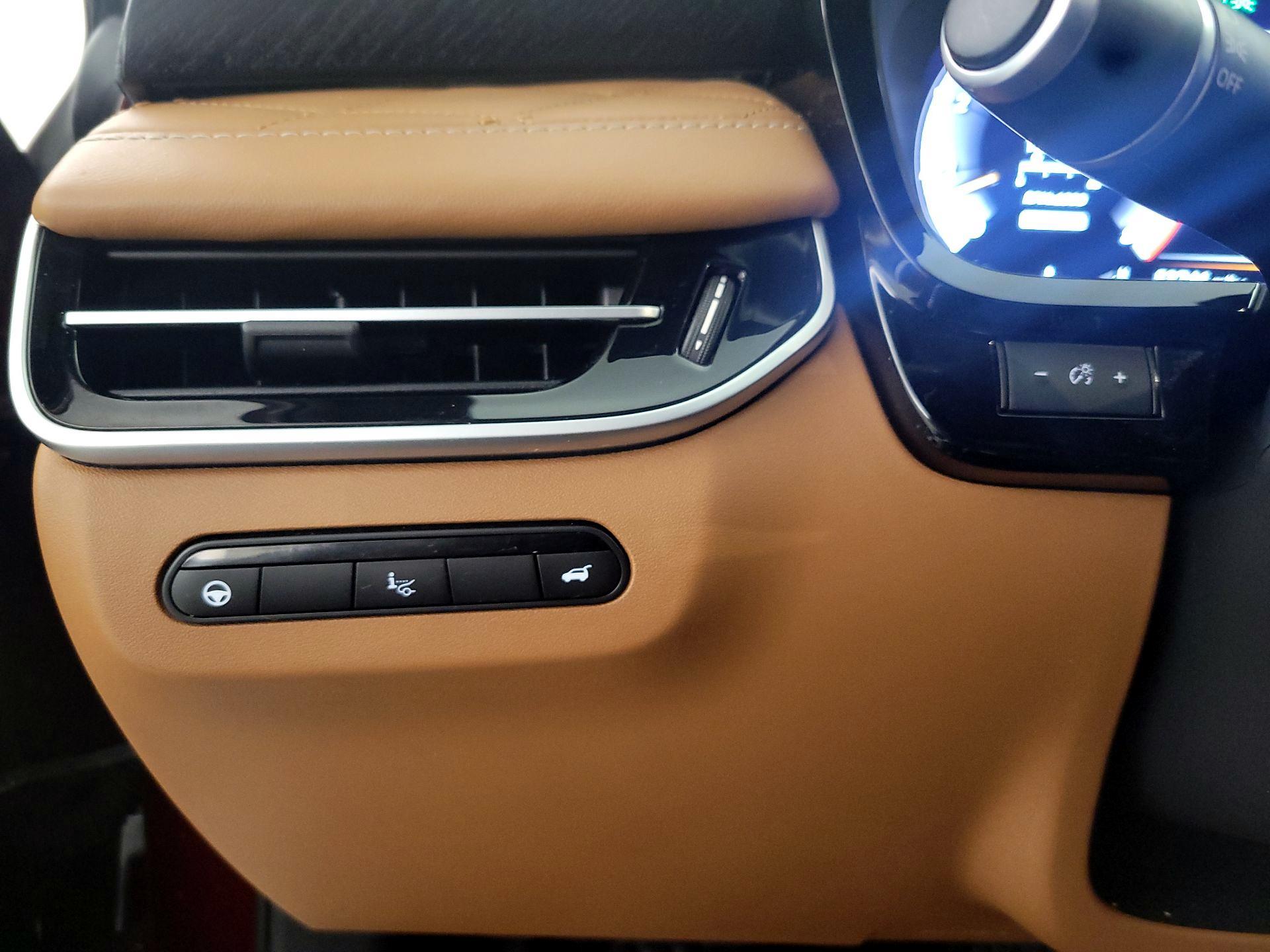 Thumbnail: 2022 INFINITI QX60 - 13