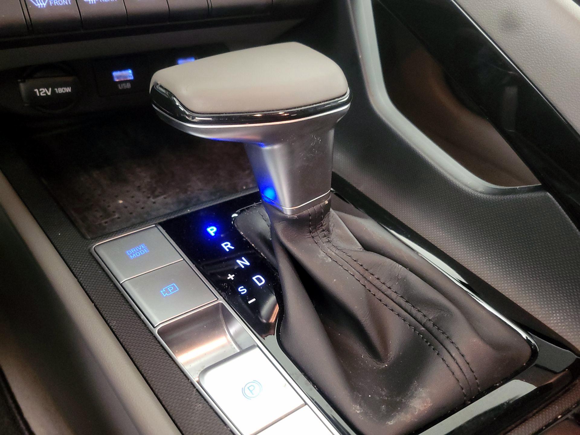 Thumbnail: 2021 Hyundai Elantra - 17