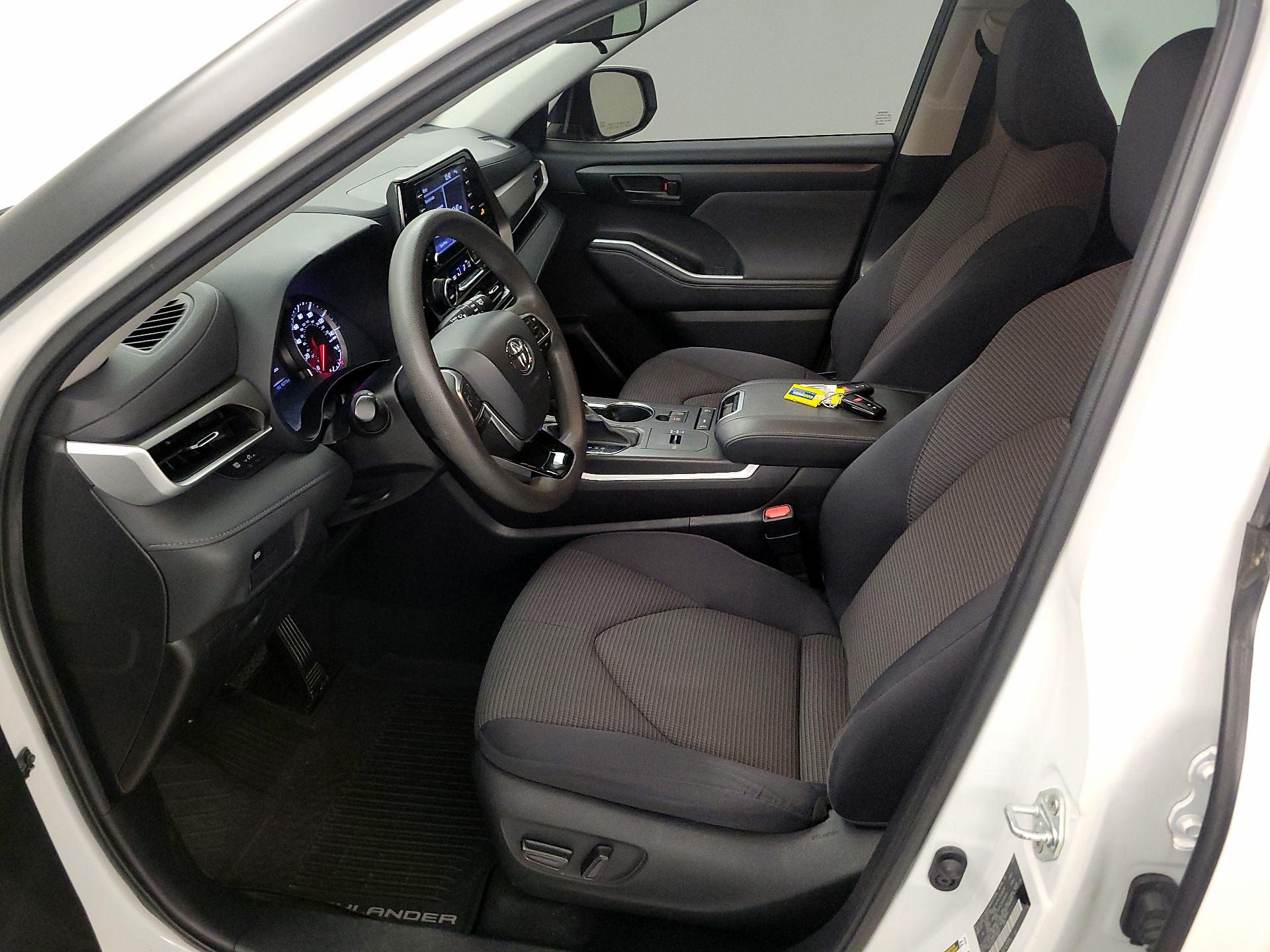 Thumbnail: 2020 Toyota Highlander - 11