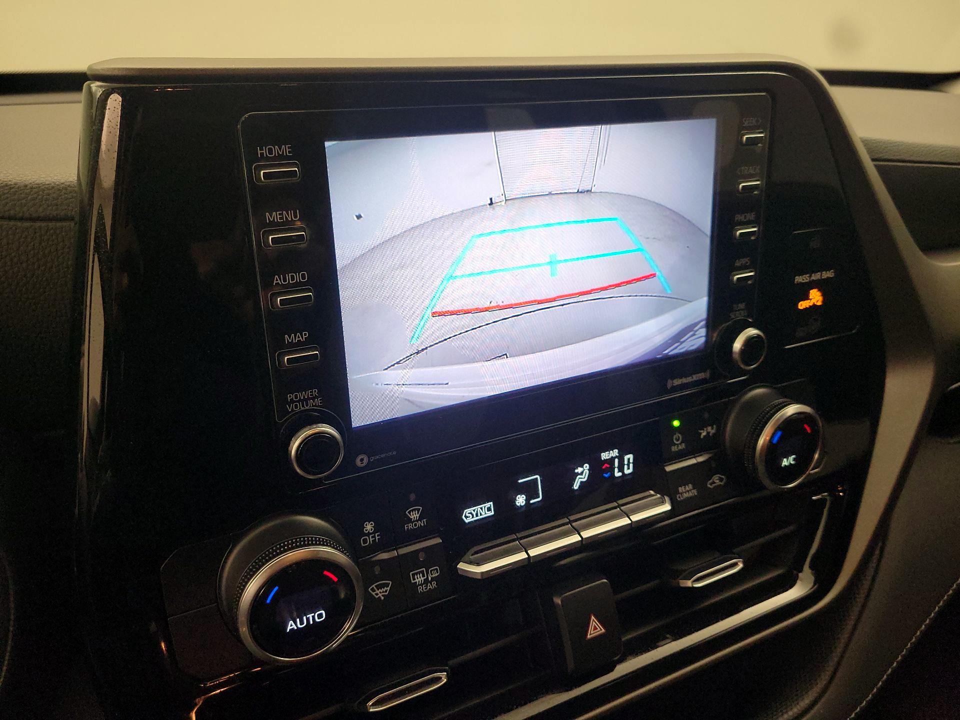 Thumbnail: 2020 Toyota Highlander - 14